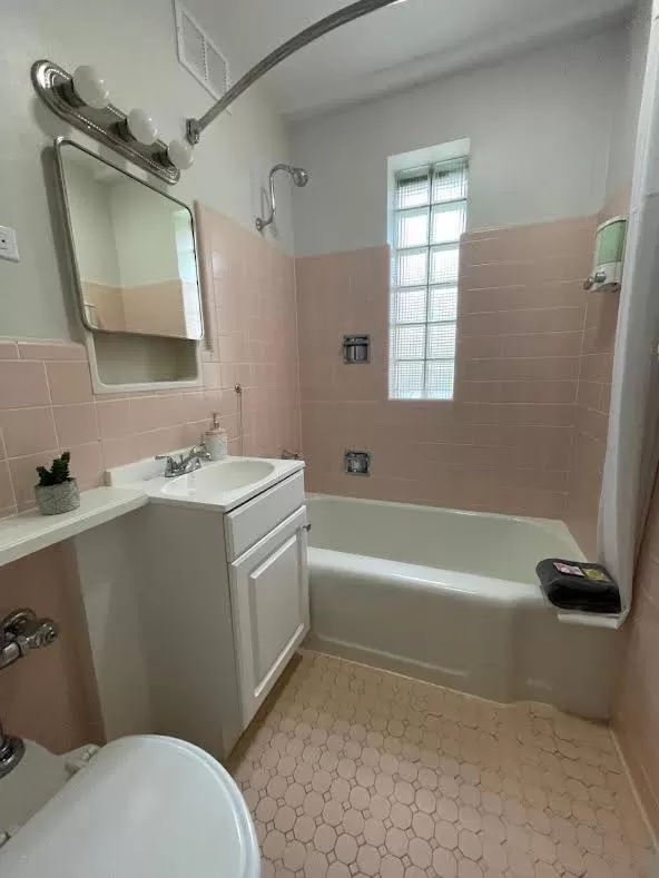 Bathroom in Hotel Phillips