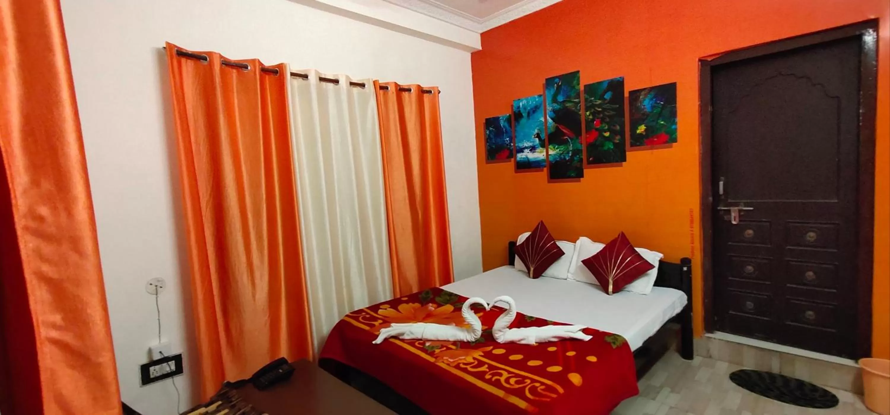 Bed in Haveli Taragarh Palace