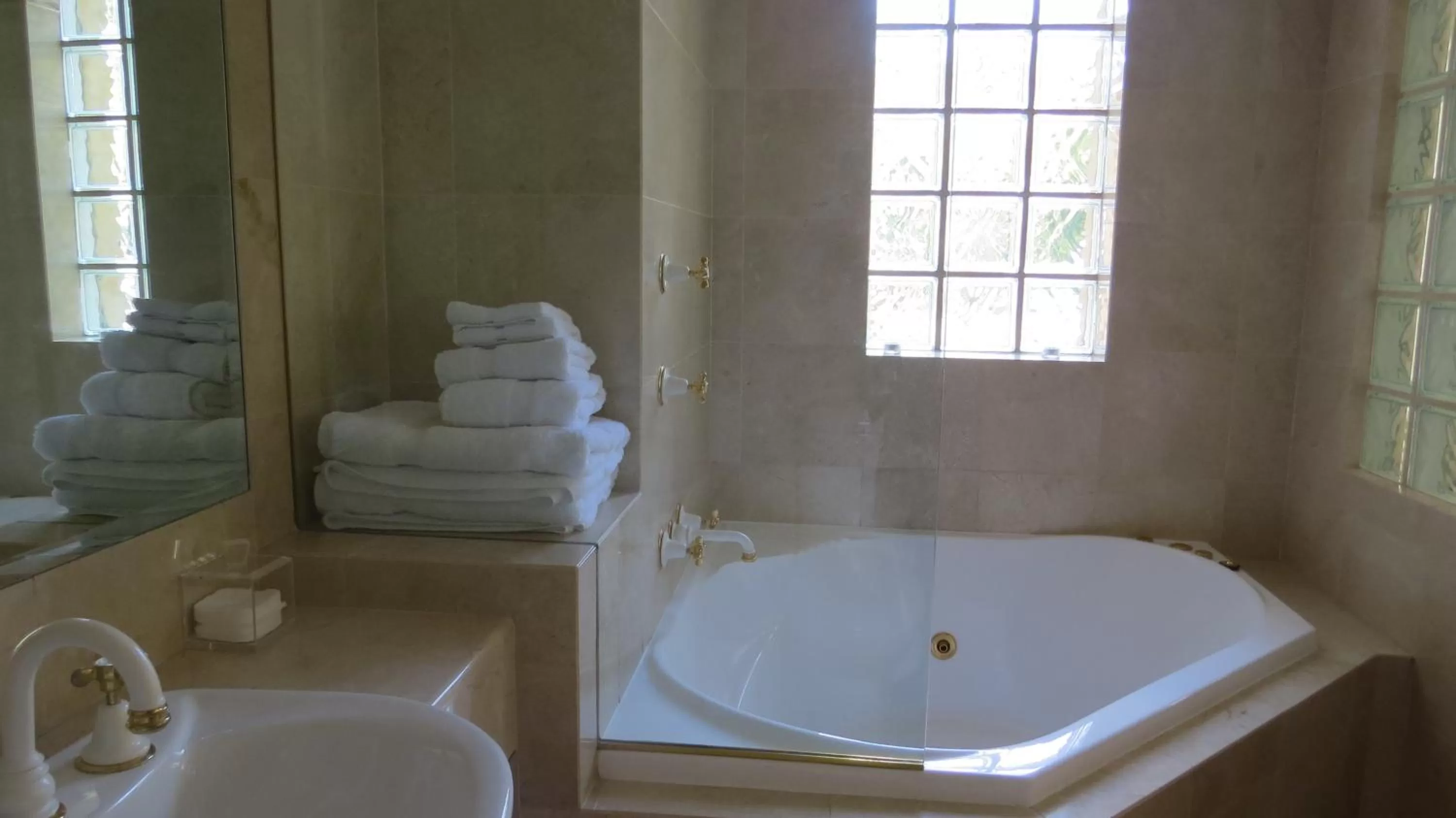 Day, Bathroom in Victoria's At Wategos