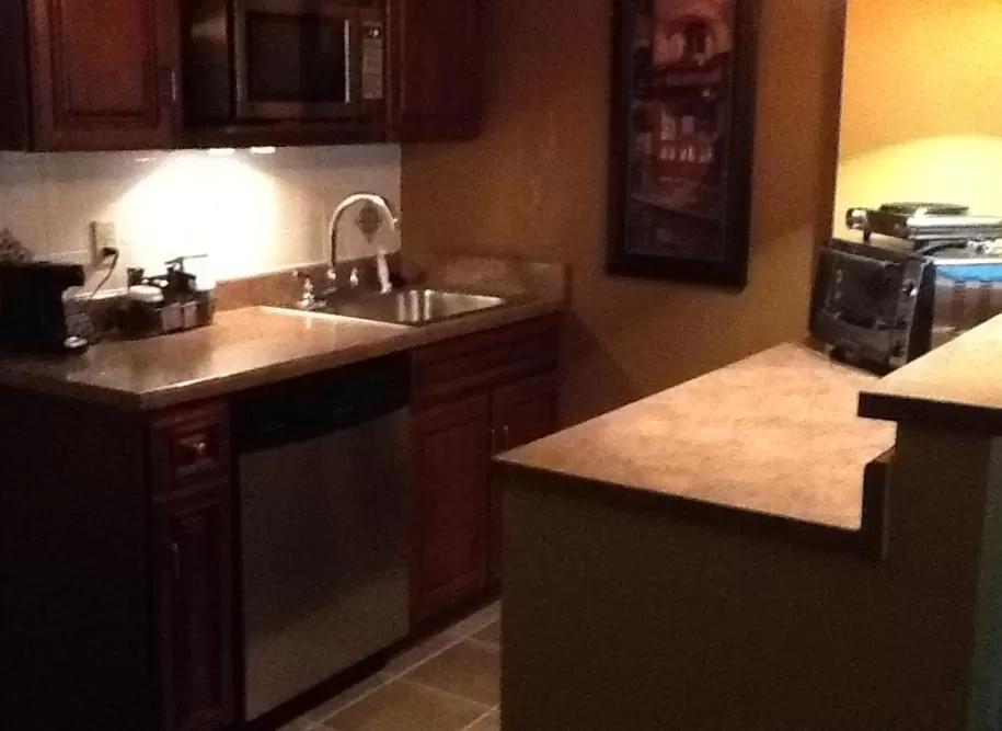Kitchen or kitchenette in Ramada by Wyndham Catlettsburg Ashland