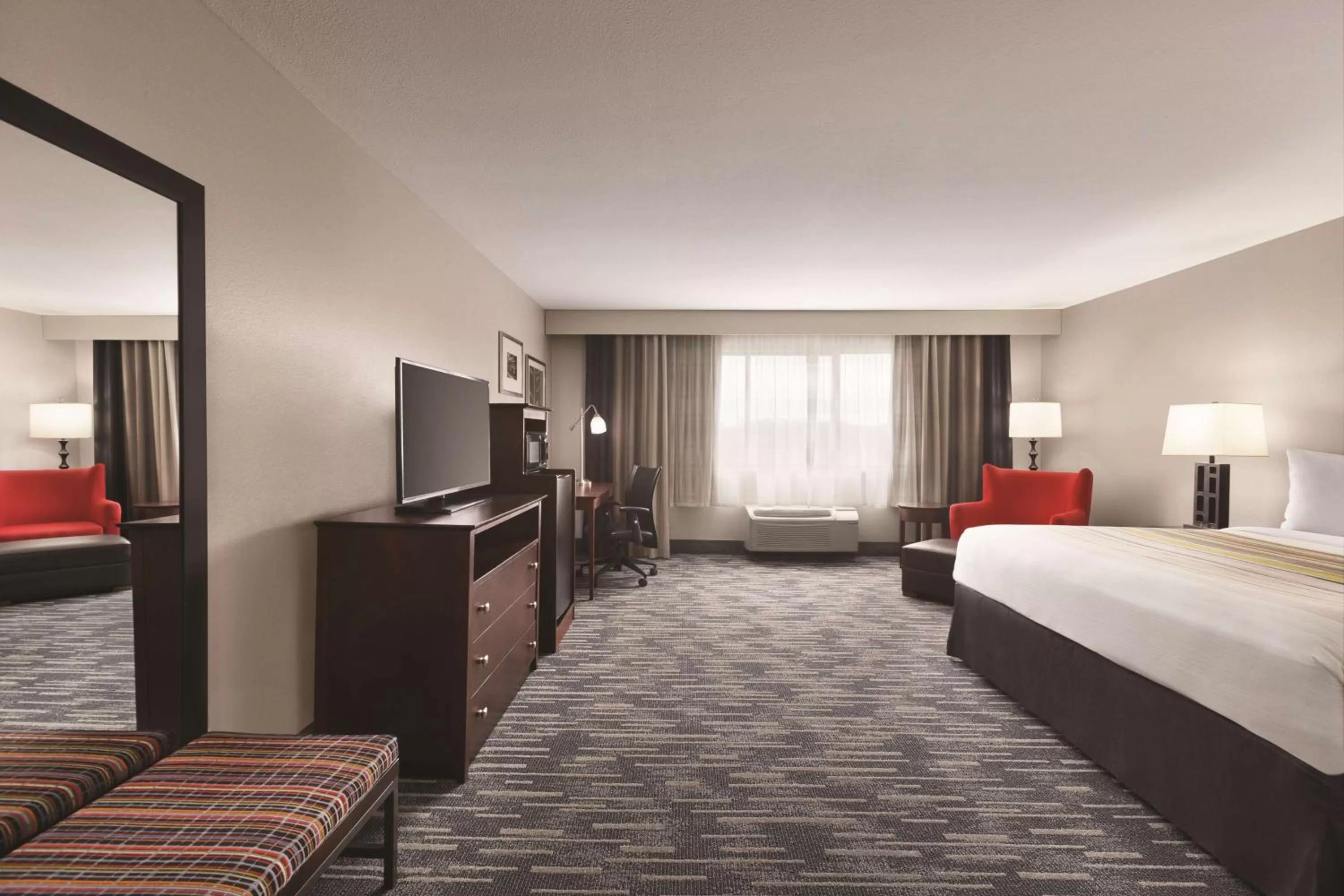 Premium King Room - Non-Smoking in Country Inn & Suites by Radisson, Abingdon, VA