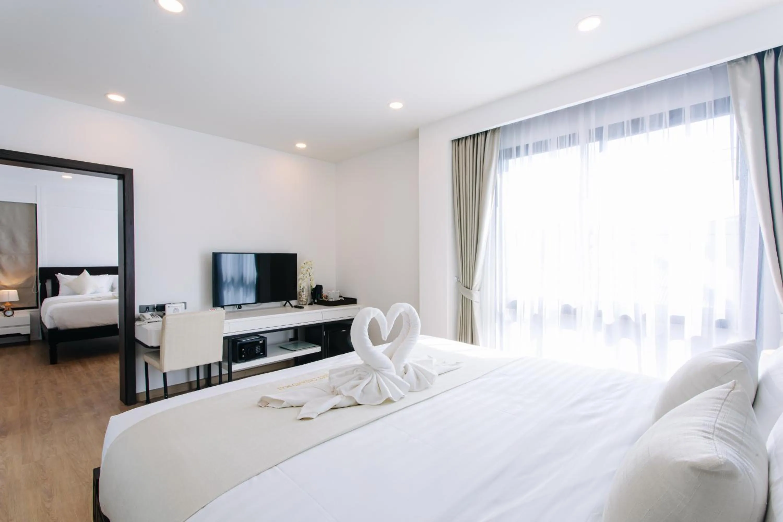 Deluxe King Room in The Experience Walking Street Chiang Mai