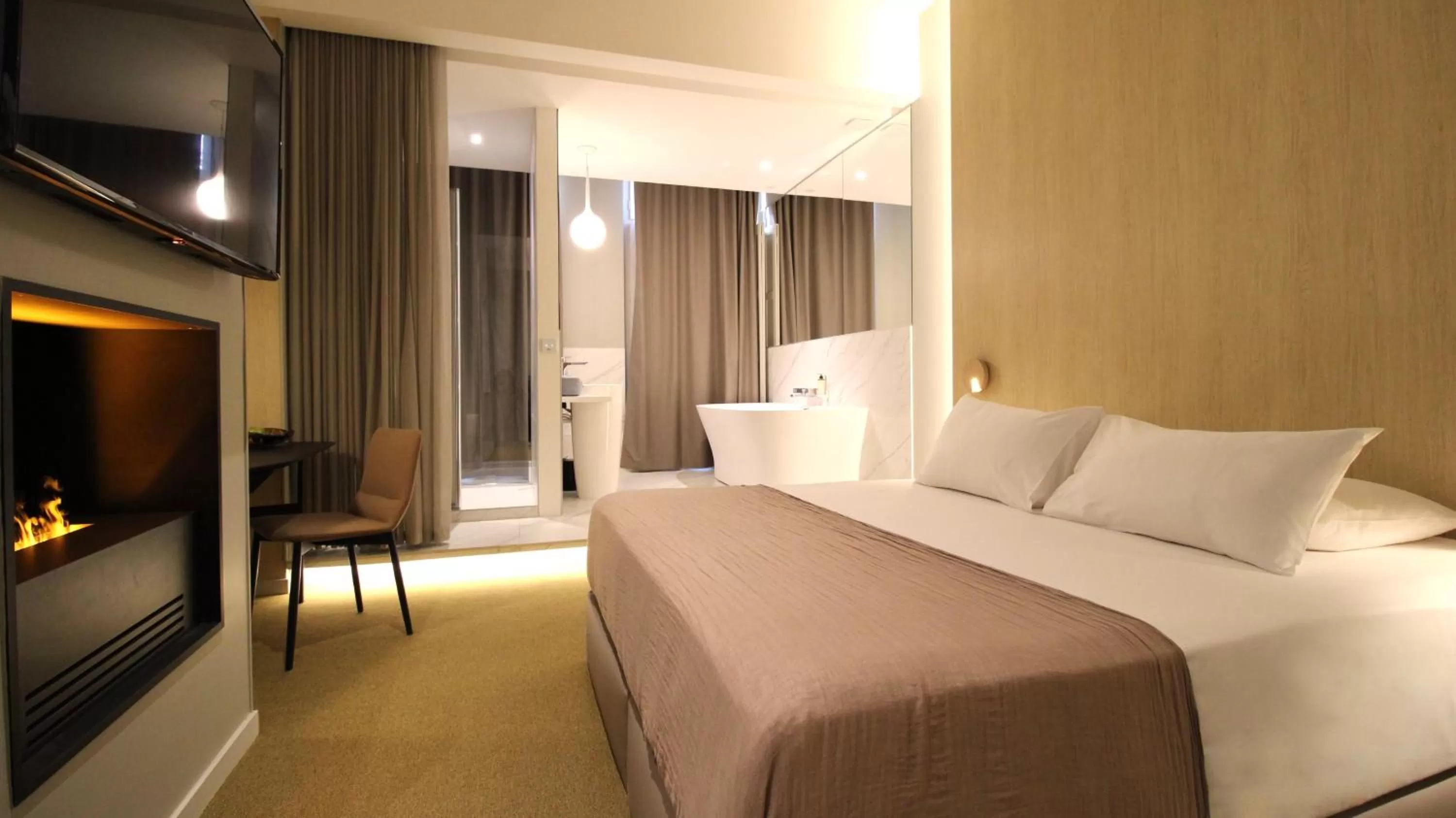 Photo of the whole room, Bed in MiHotel Sala