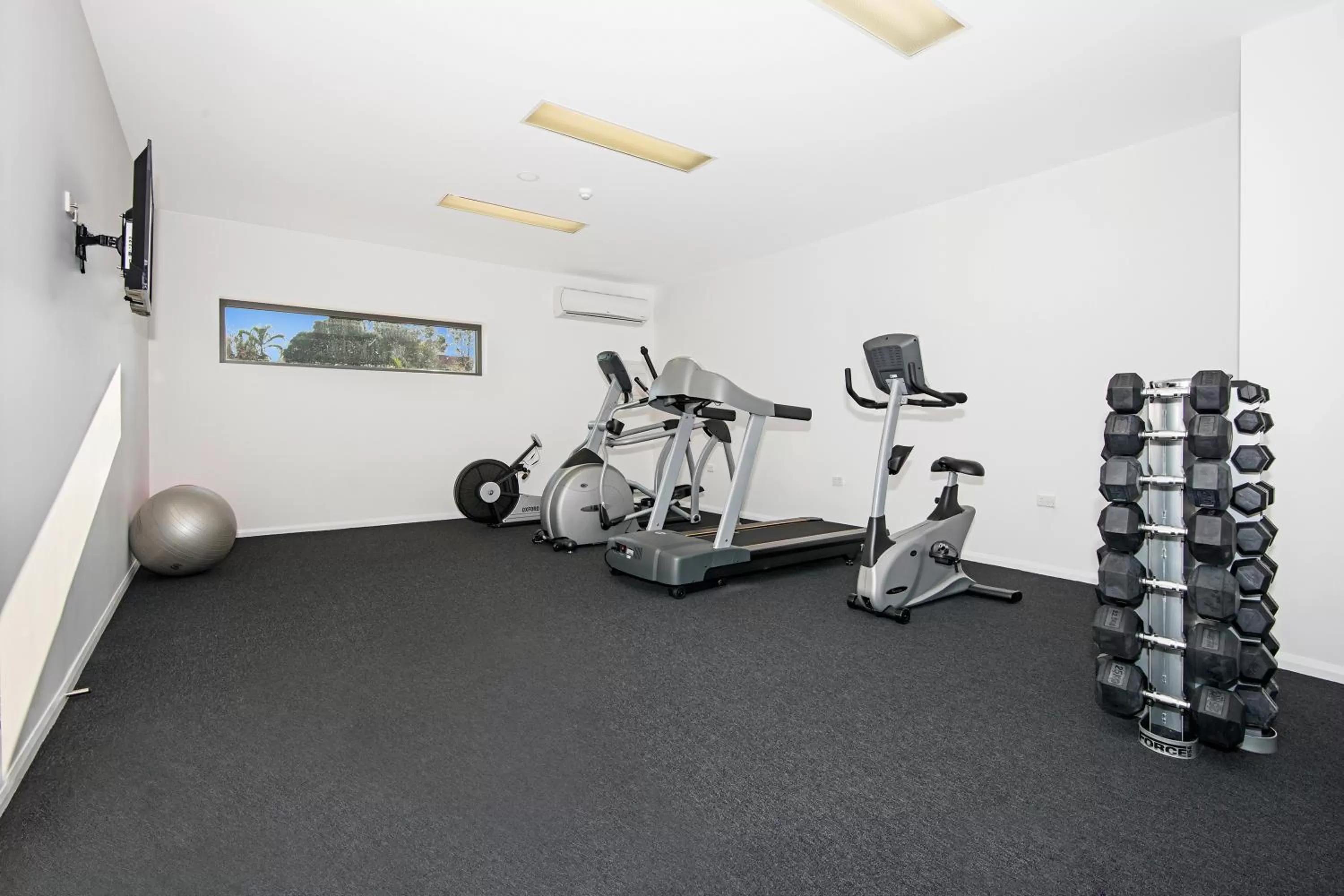 Fitness centre/facilities in Allure Hotel & Apartments