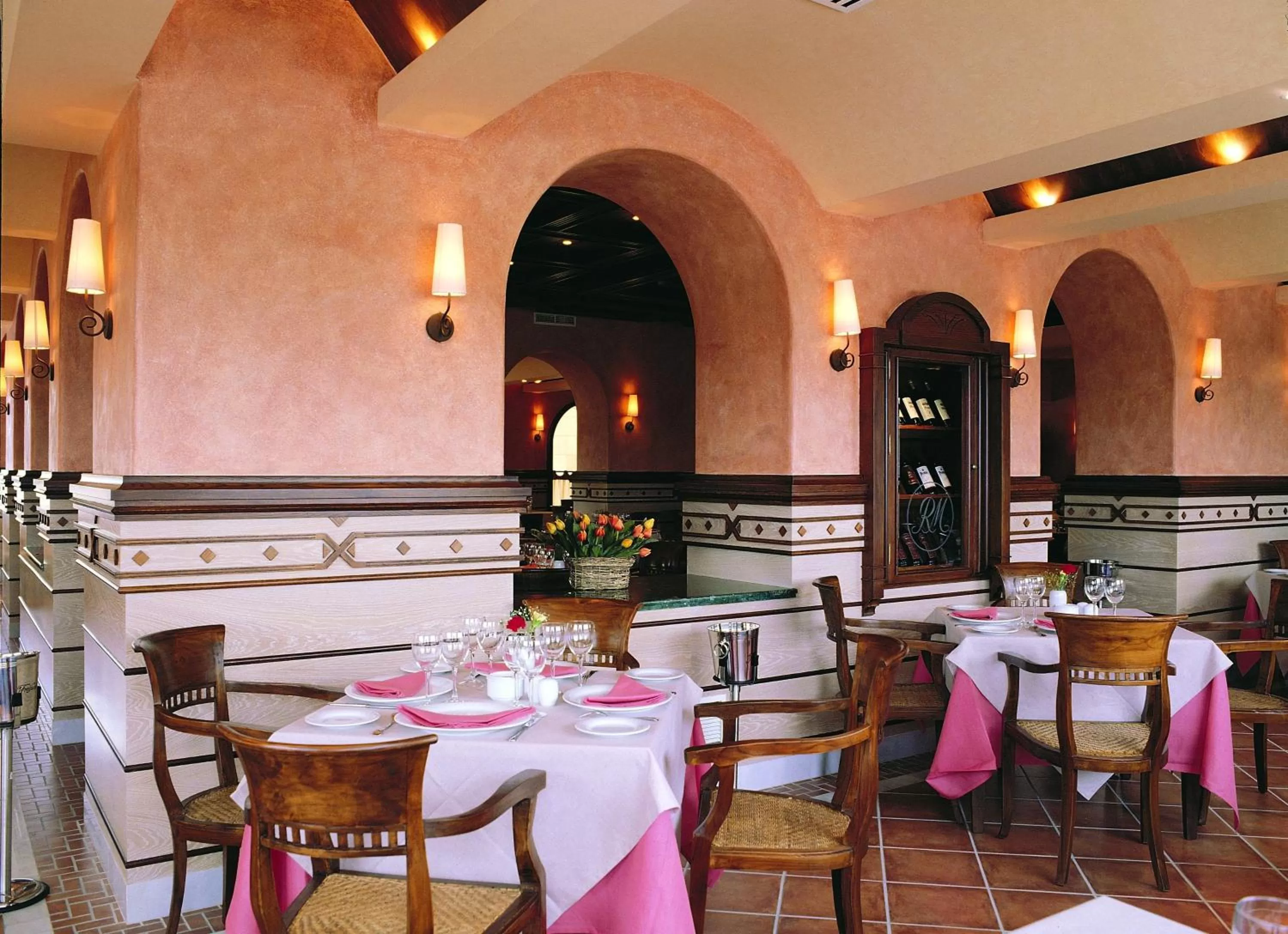 Restaurant/places to eat in Hotel Abades Guadix