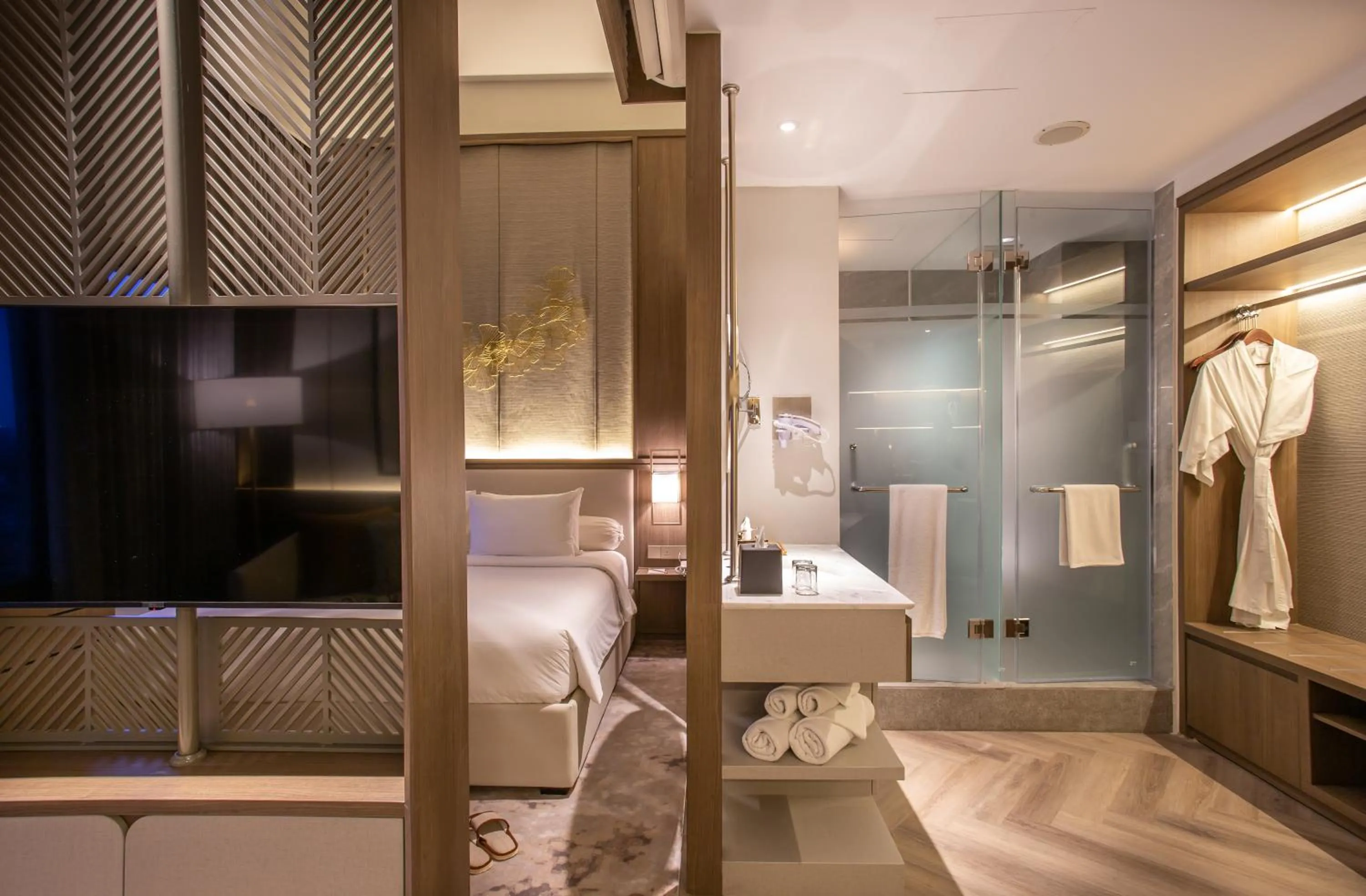 Bedroom in HARRIS Hotel & Conventions Gubeng