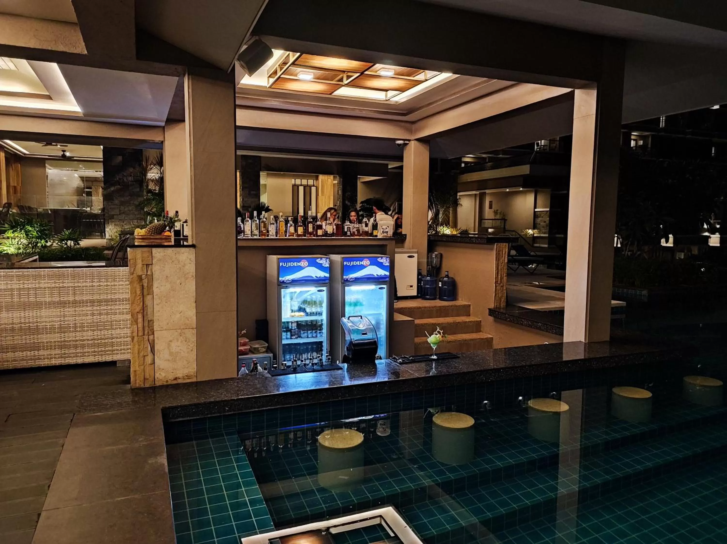 Lounge or bar in Zuri Resort