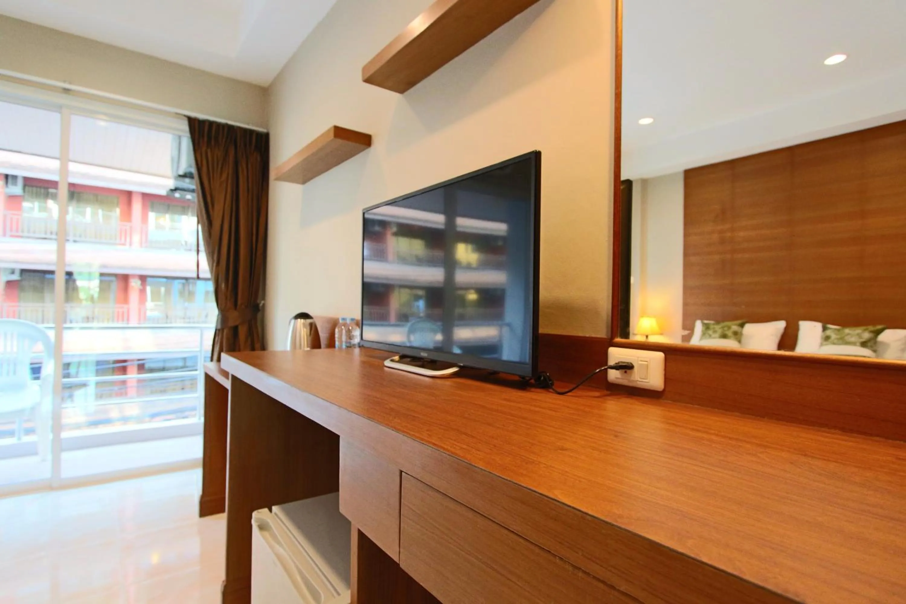 TV and multimedia in Good Nice Hotel