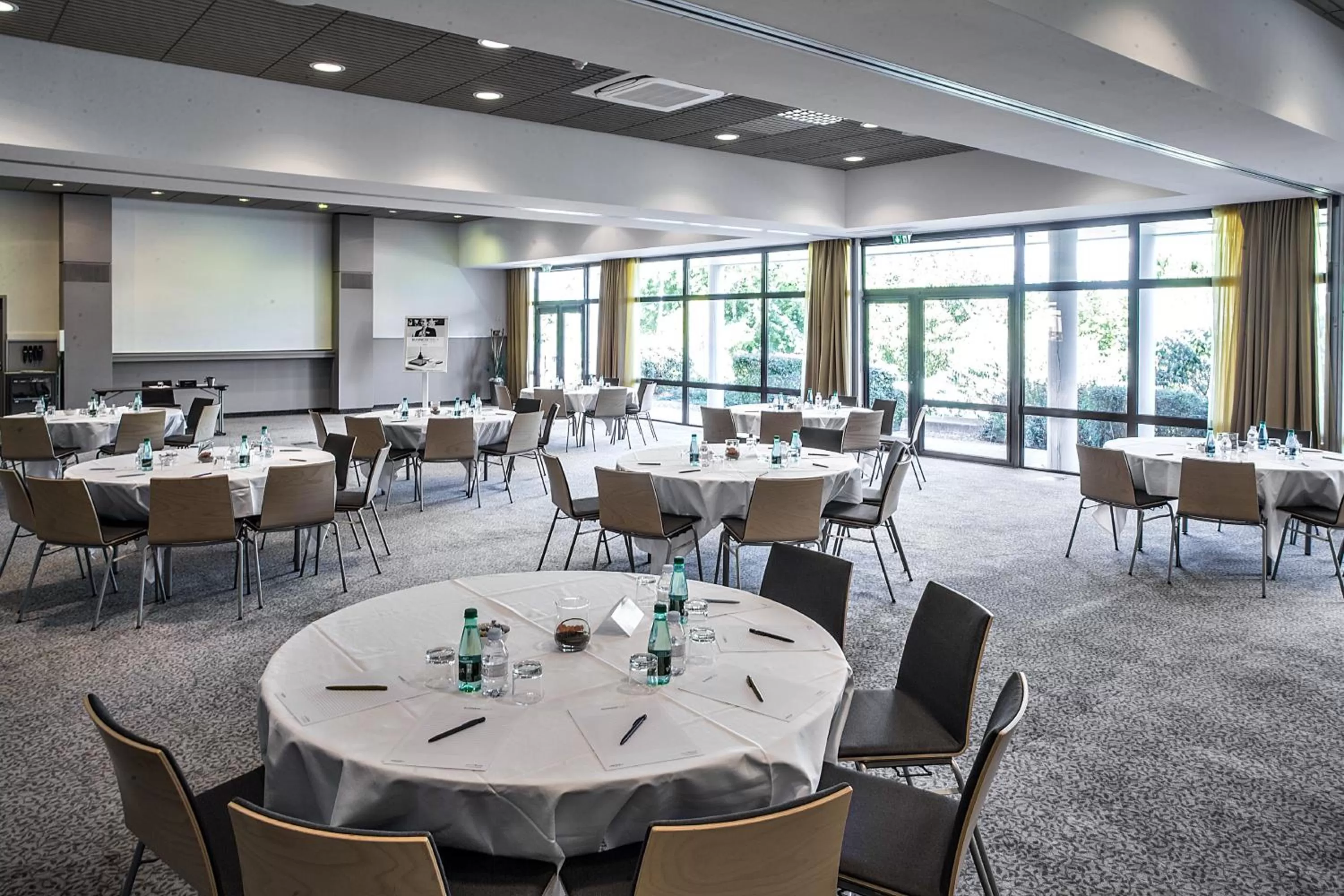 Meeting/conference room in Mercure Toulouse Aéroport Golf de Seilh