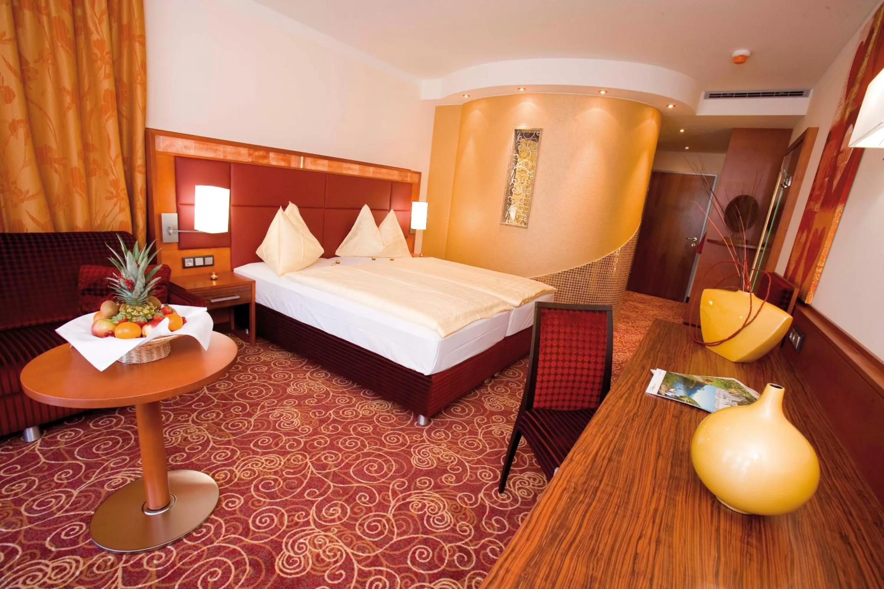 Photo of the whole room, Bed in EurothermenResort Bad Ischl - Hotel Royal 4-Sterne Superior