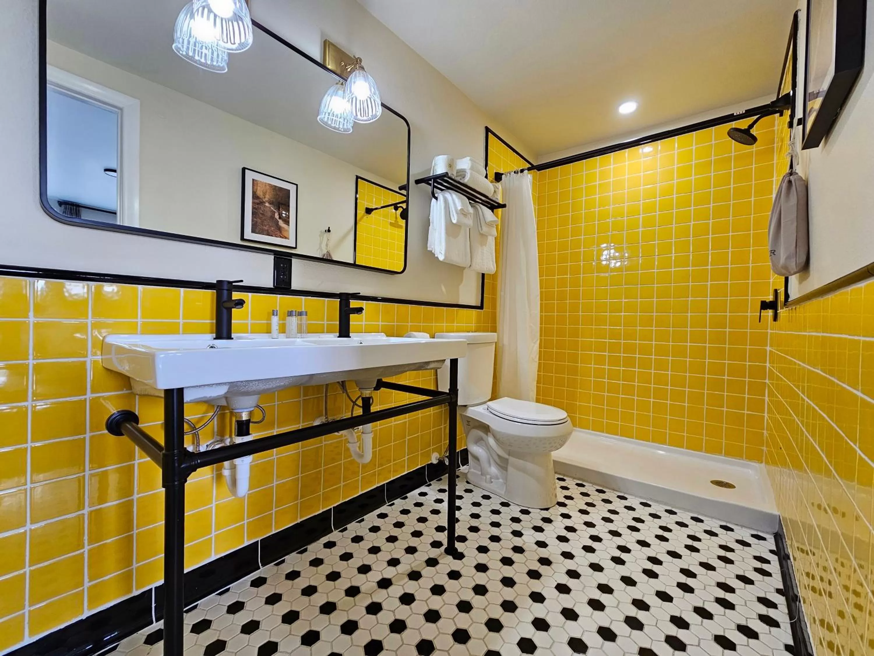 Bathroom in The Hotel Laurel at Seneca