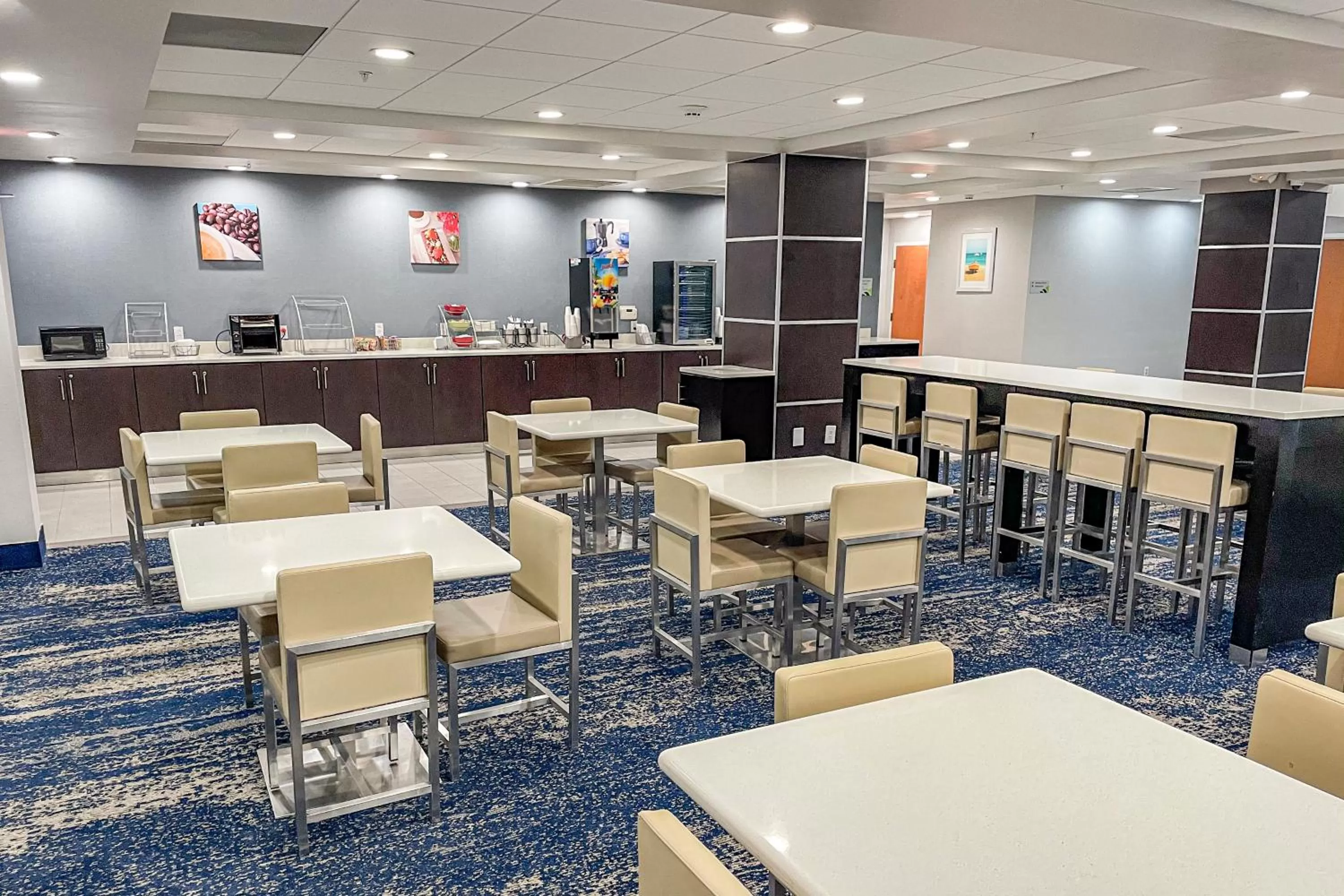 Restaurant/places to eat in Wingate by Wyndham Panama City Area Lynn Haven