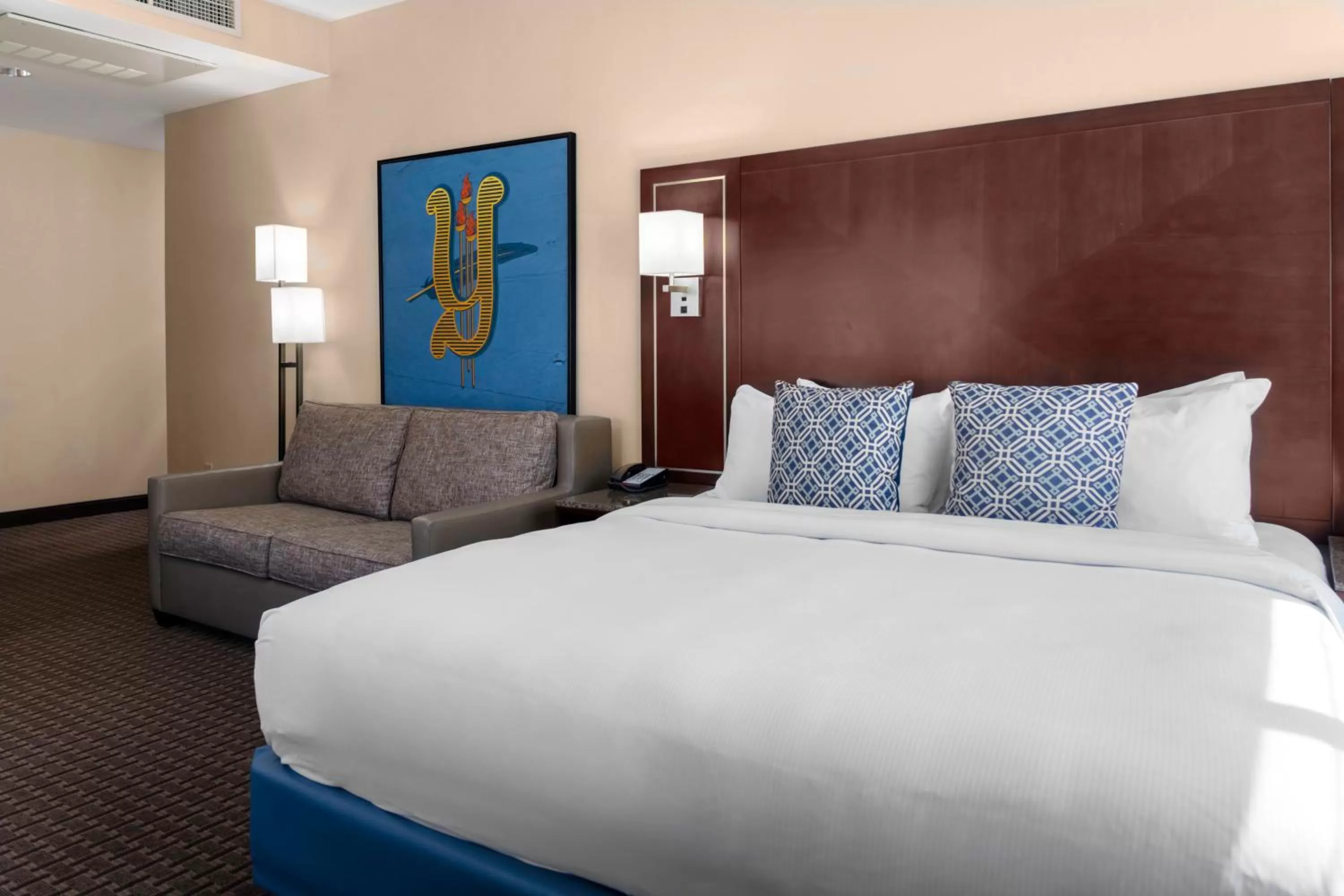 Bedroom in New Haven Hotel