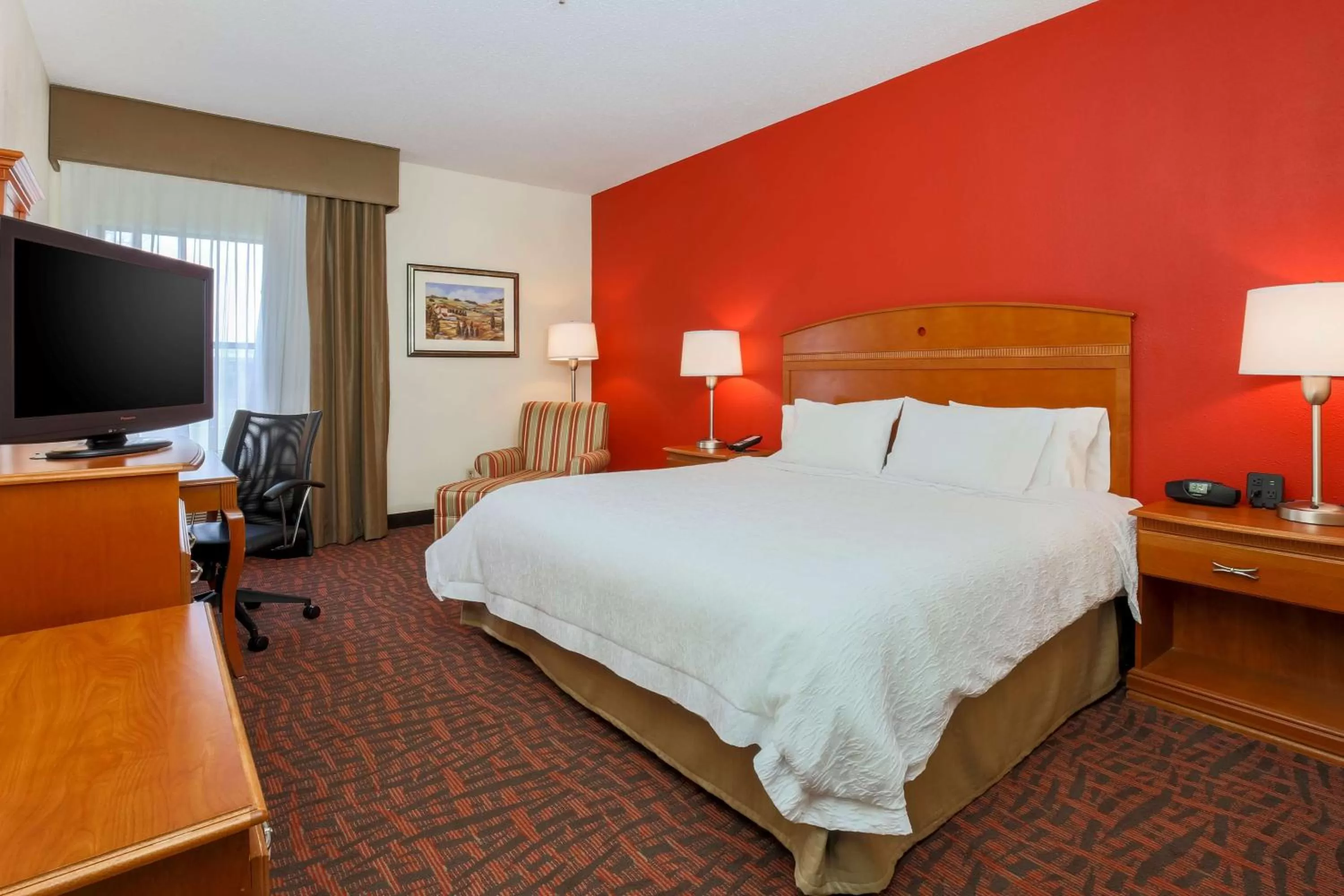 Bed in Hampton Inn Dayton/Fairborn