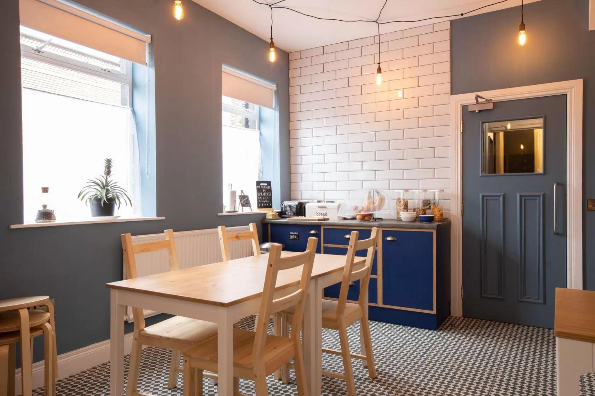 Coffee/tea facilities in The Warren Belfast