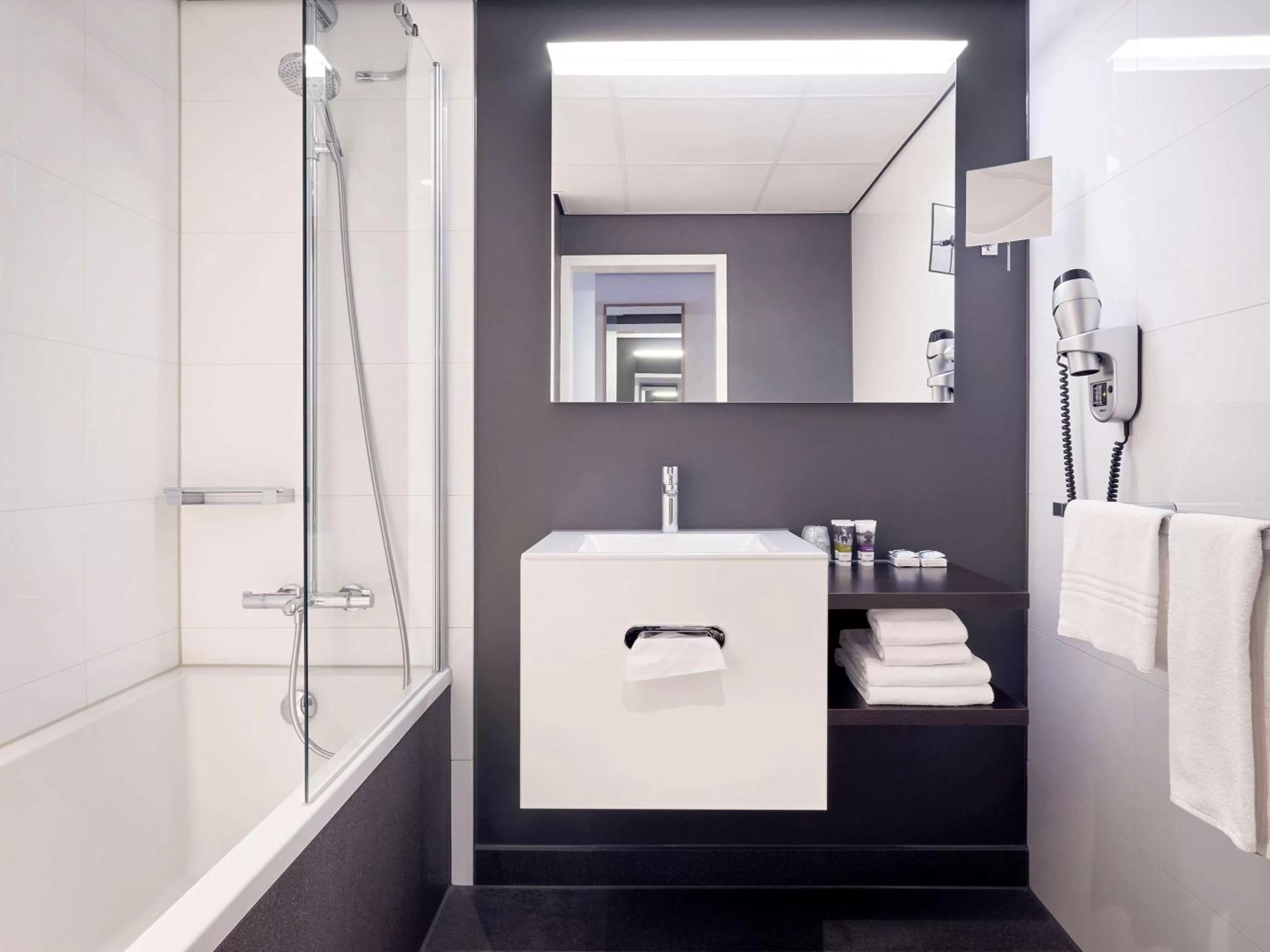 Photo of the whole room in Mercure Hotel Tilburg Centrum