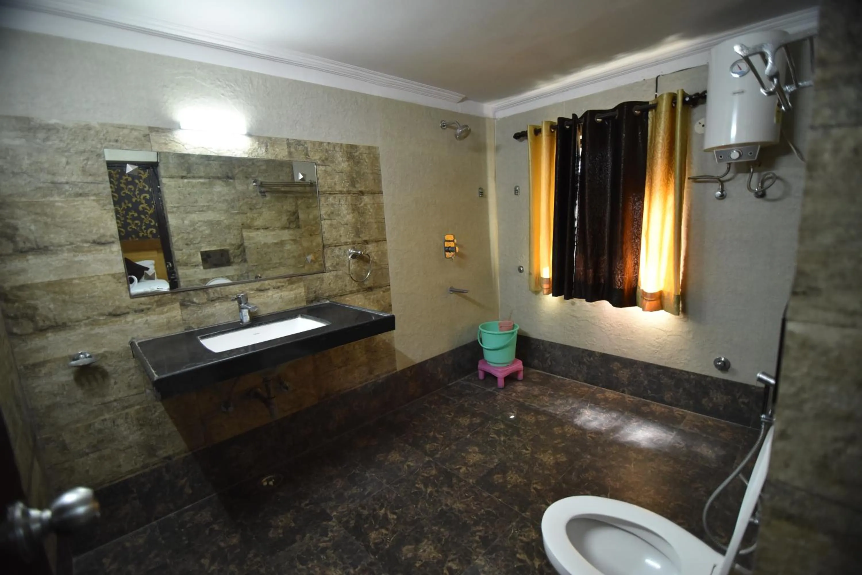 Bathroom in Hotel Vaishnavi