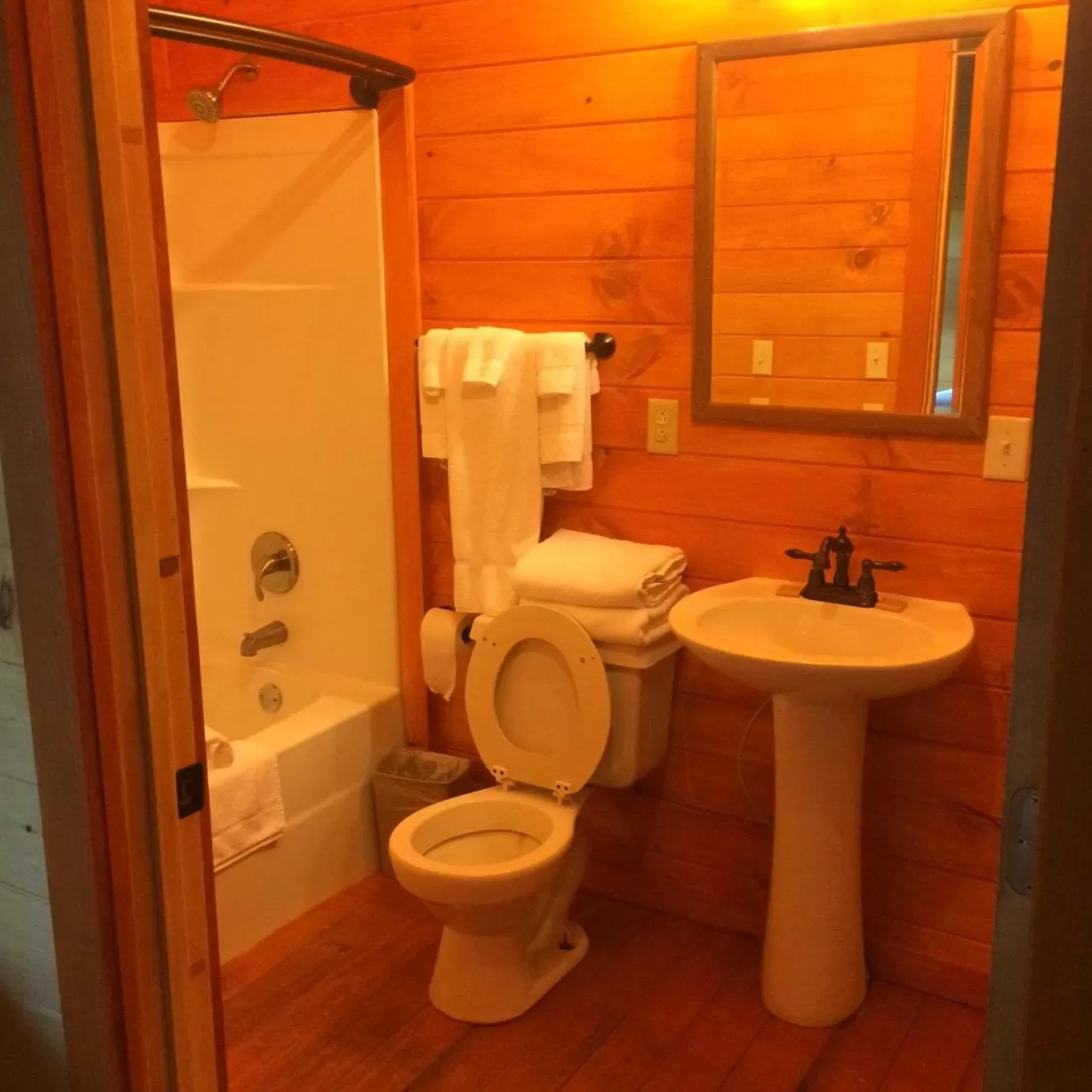 Bathroom in The Smoke House Lodge