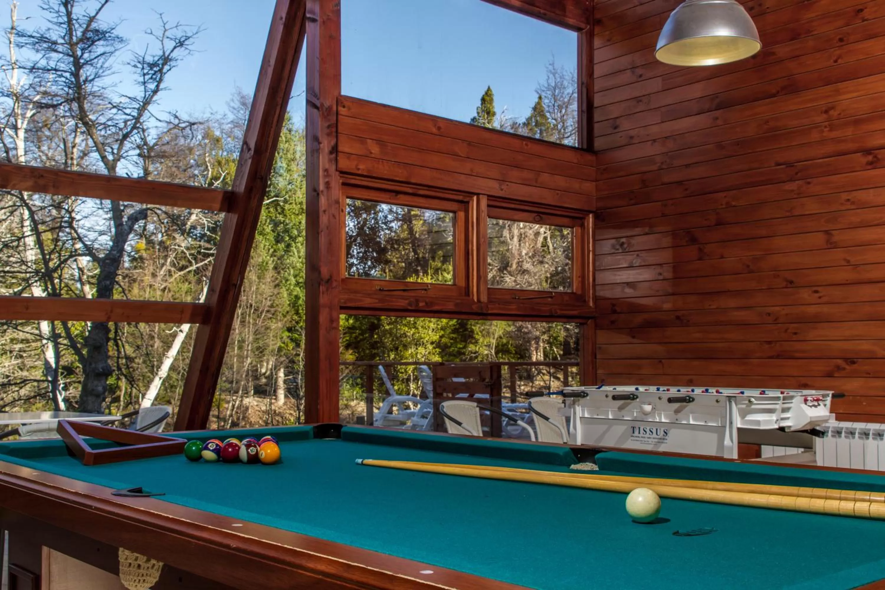 Billiard in Arbolar, Casas de Montaña- Piscina climatizada