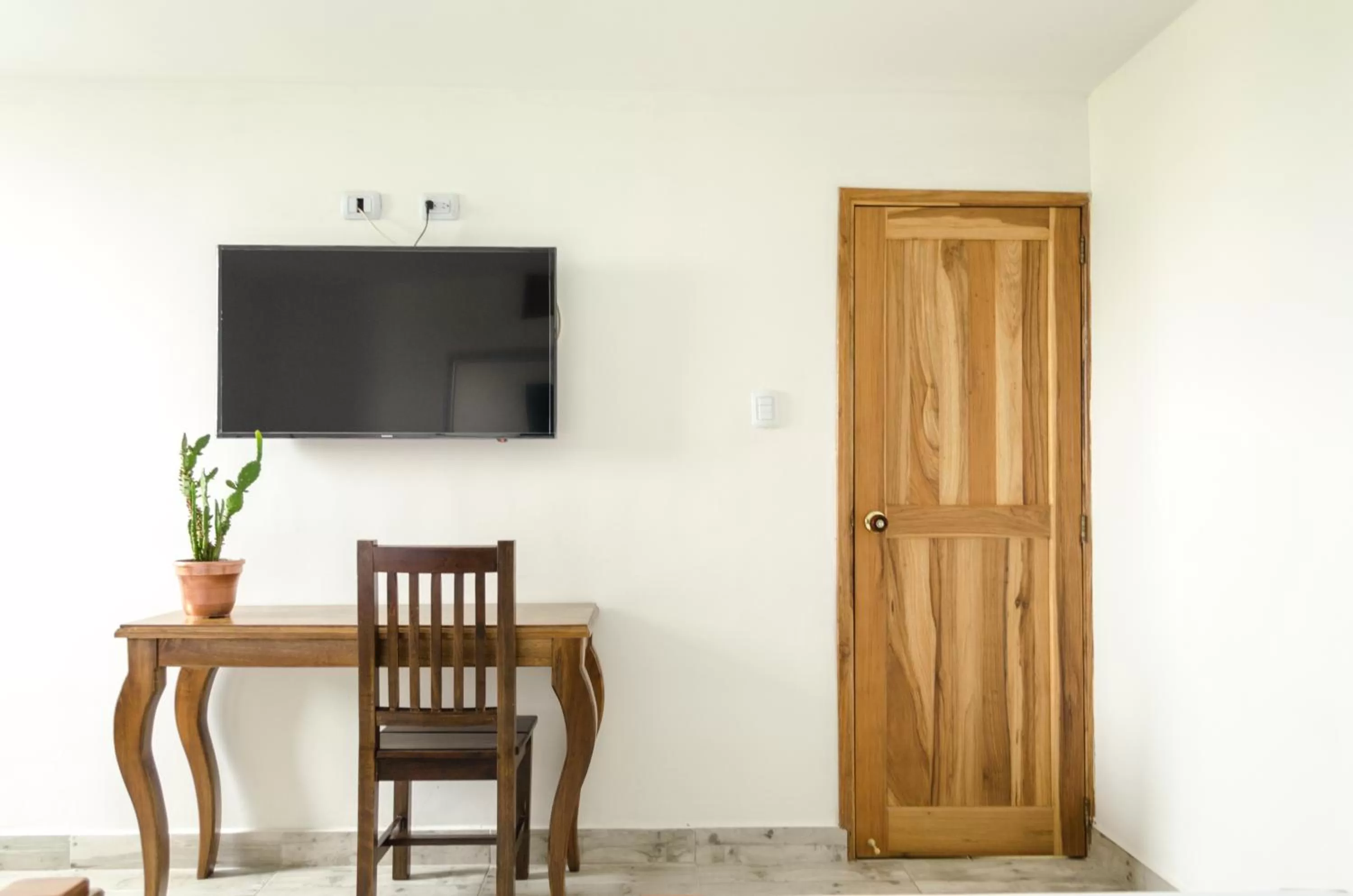 TV and multimedia in Hotel Santa Isabel