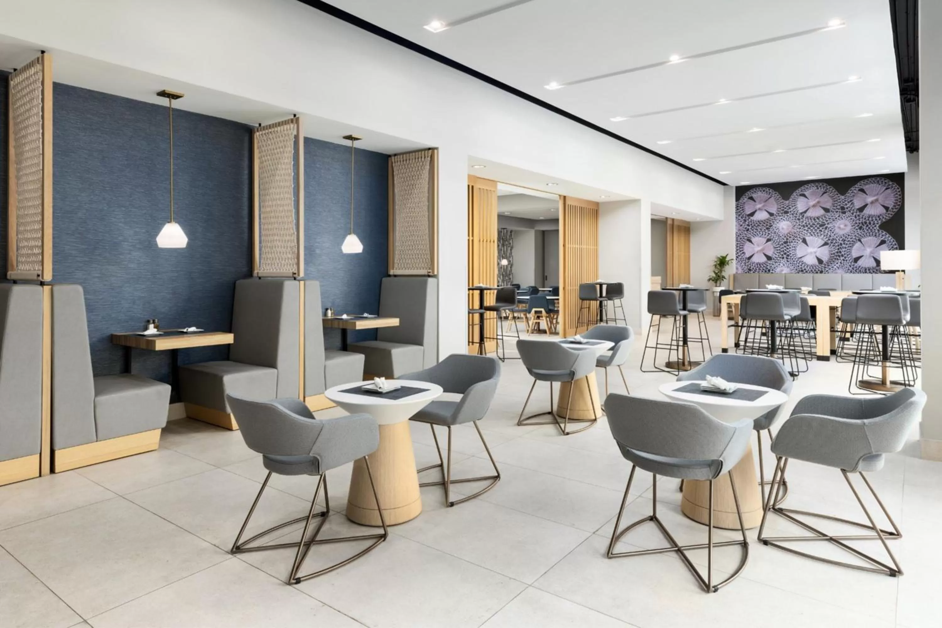 Restaurant/places to eat in Residence Inn by Marriott San Juan Isla Verde