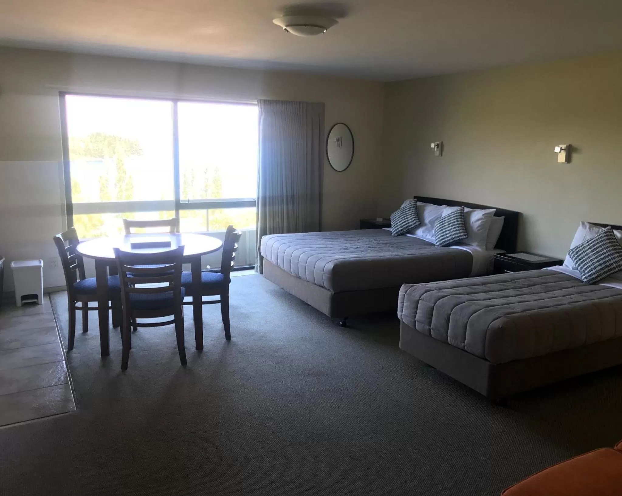 Photo of the whole room, Bed in Earnslaw Lodge