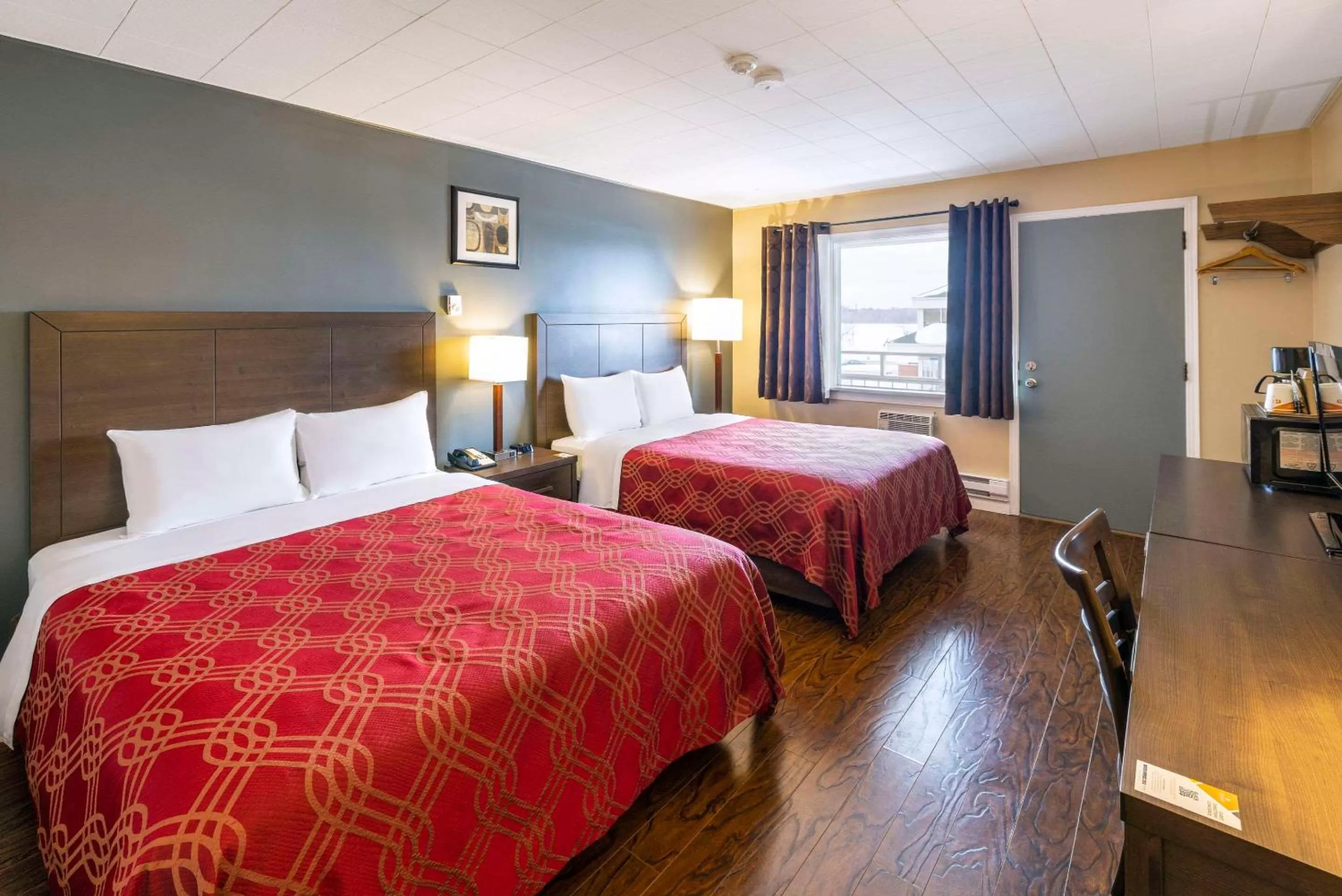 Bedroom in Econo Lodge Miramichi