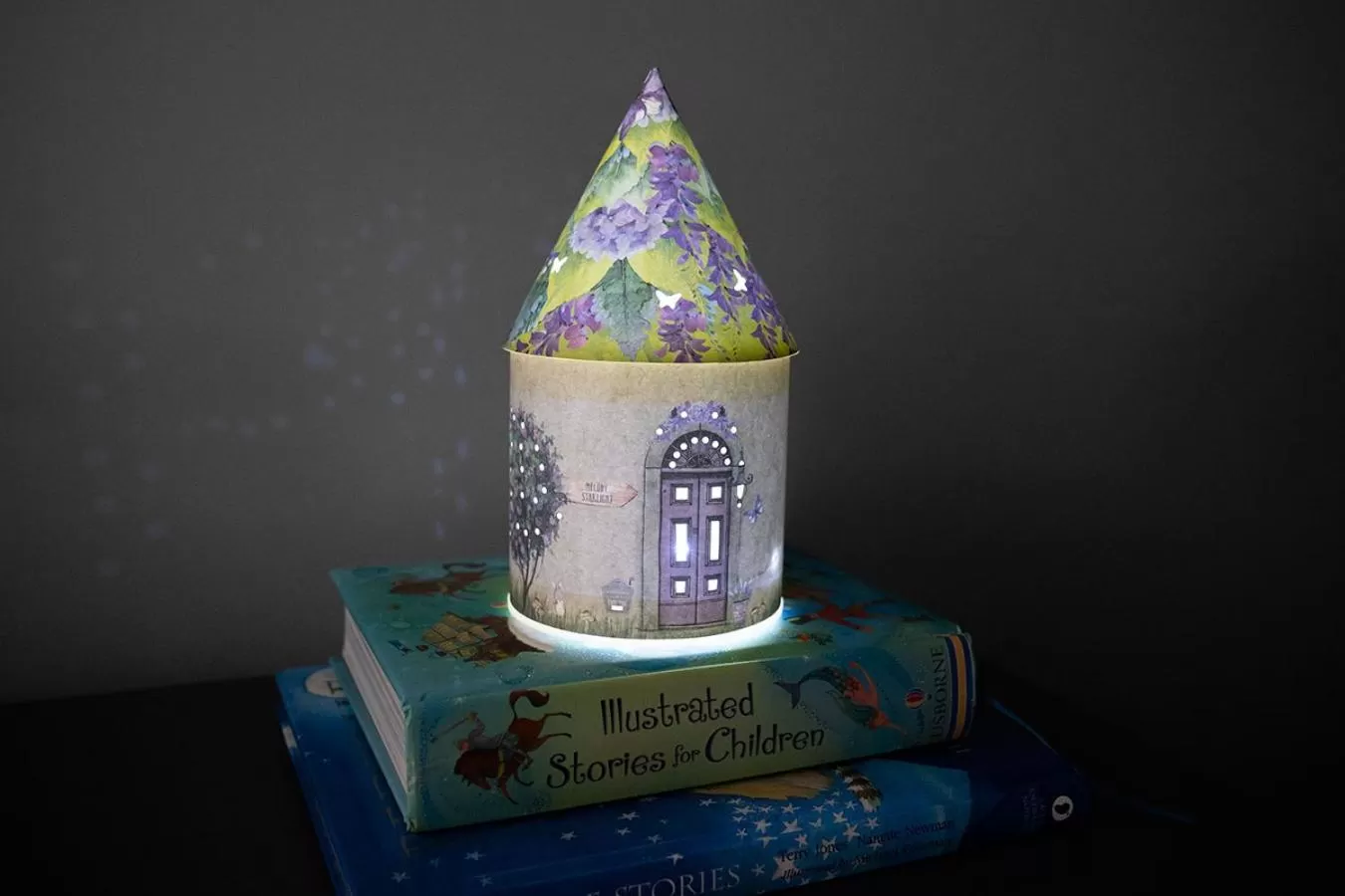 Decorative detail in Bistro Lotte