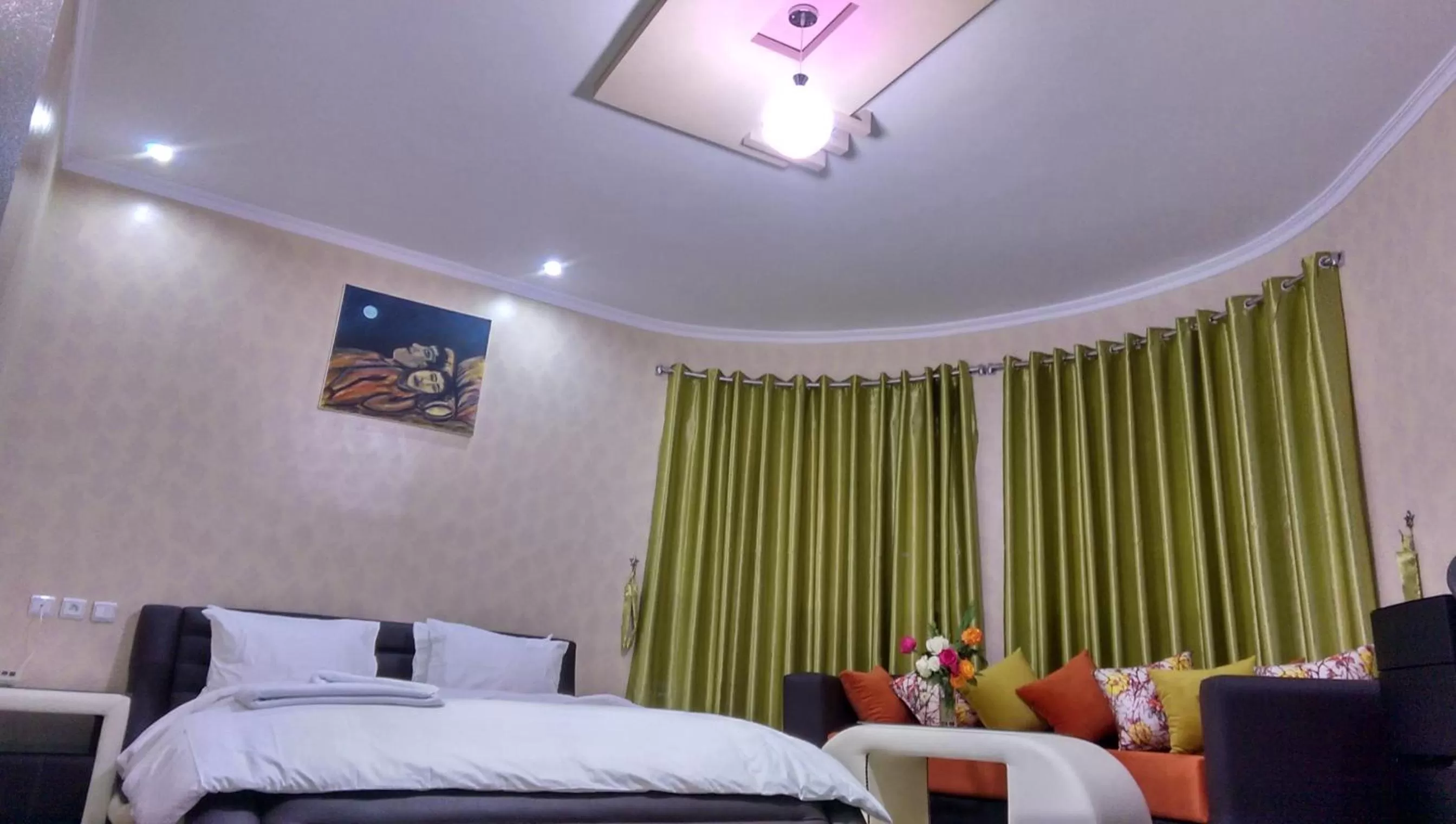 Bed in Hôtel Hadaik Ain Asserdoune