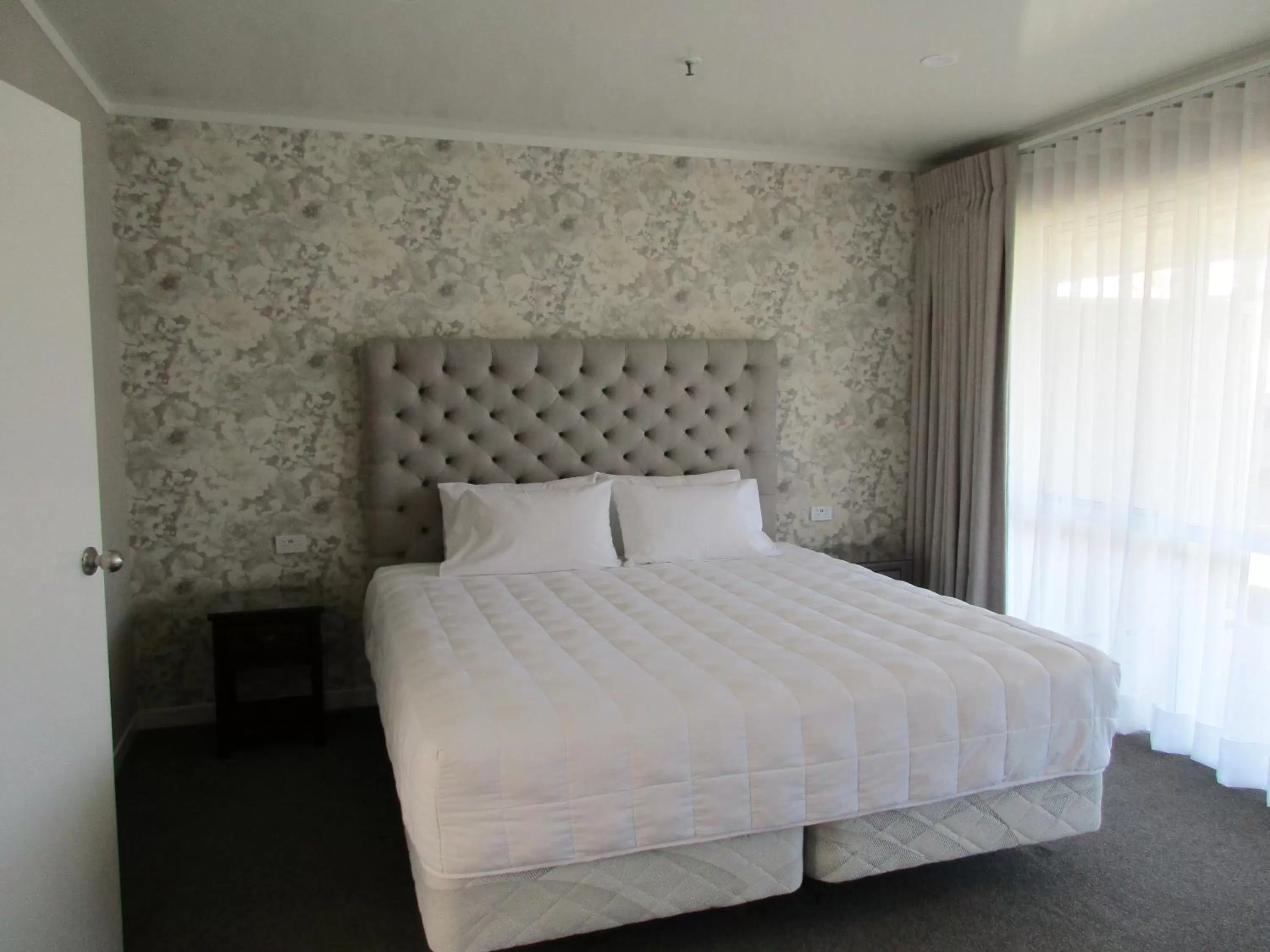 Valmai House & Motel Cambridge