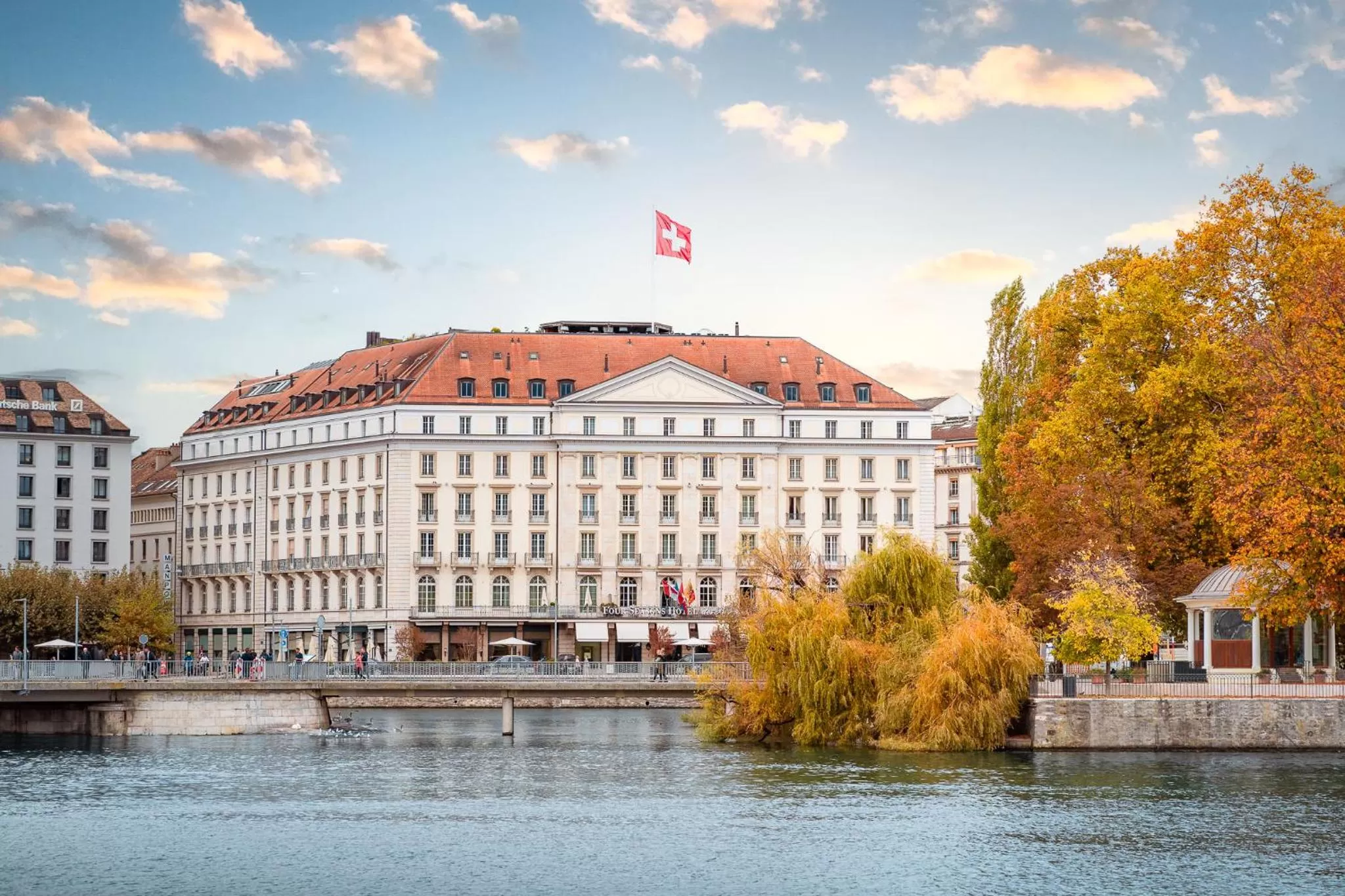 Property building in Four Seasons Hotel des Bergues Geneva