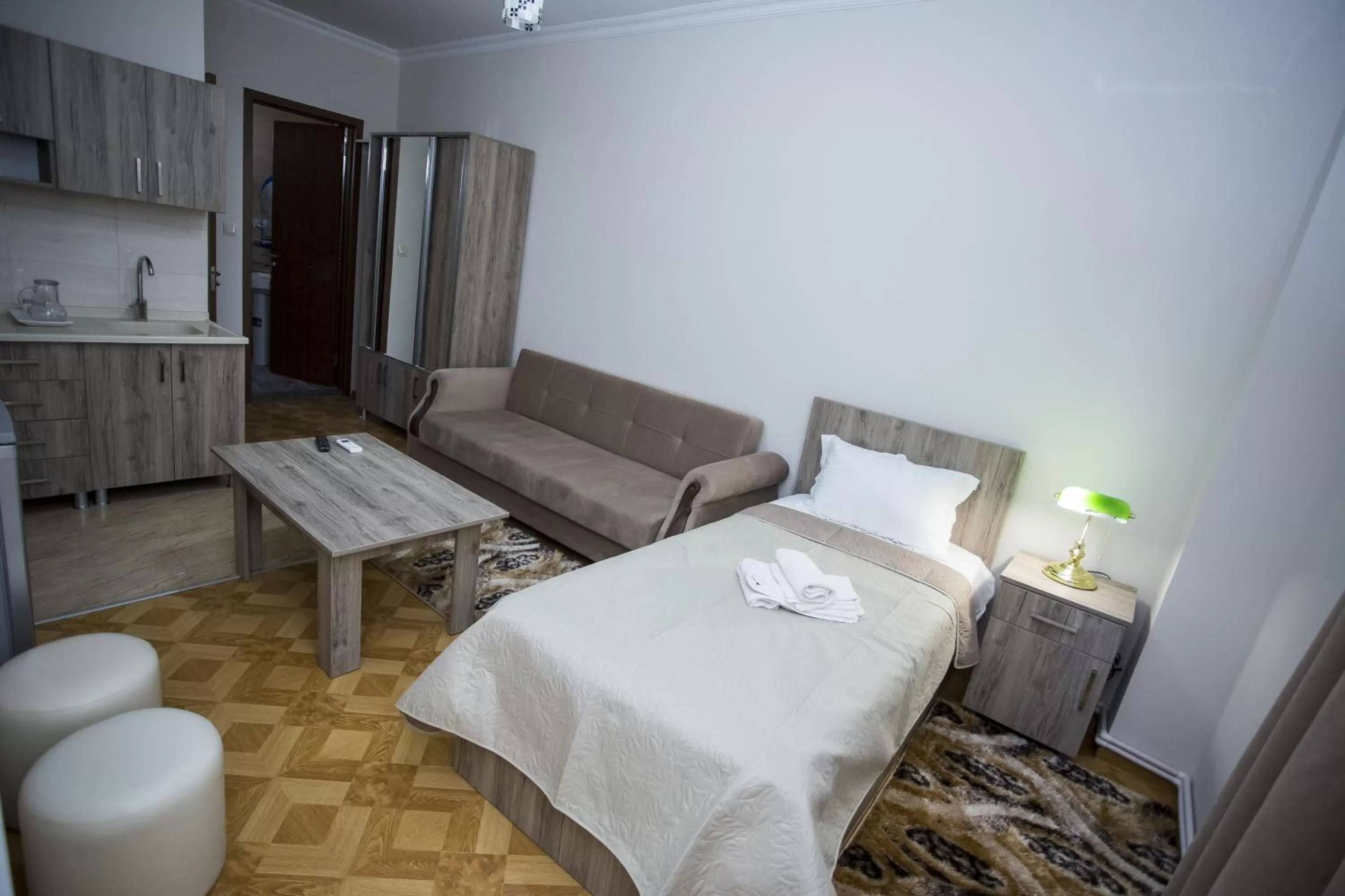 Bedroom, Bed in Hotel Garanti