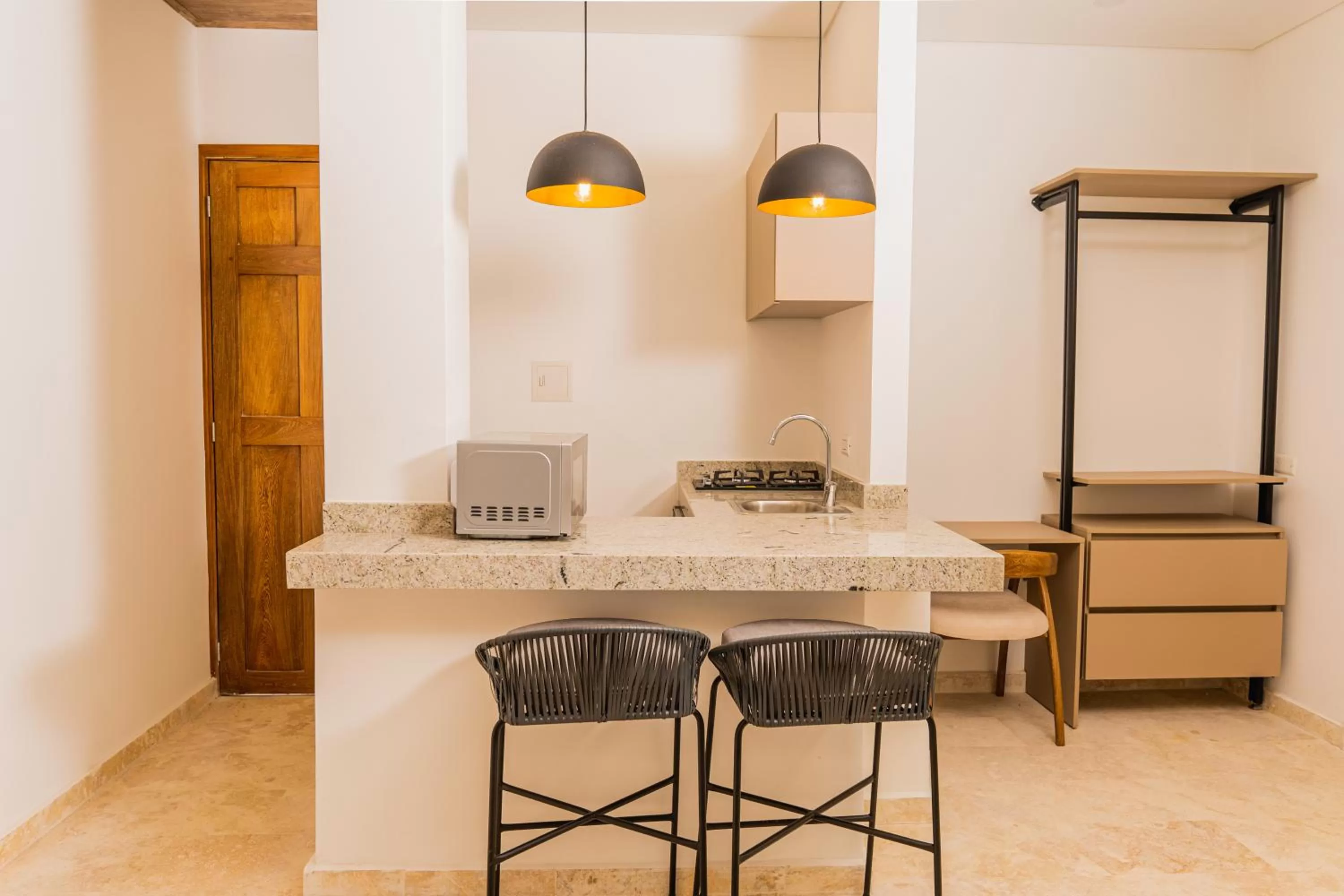 Kitchen or kitchenette in Del Mar Guest House