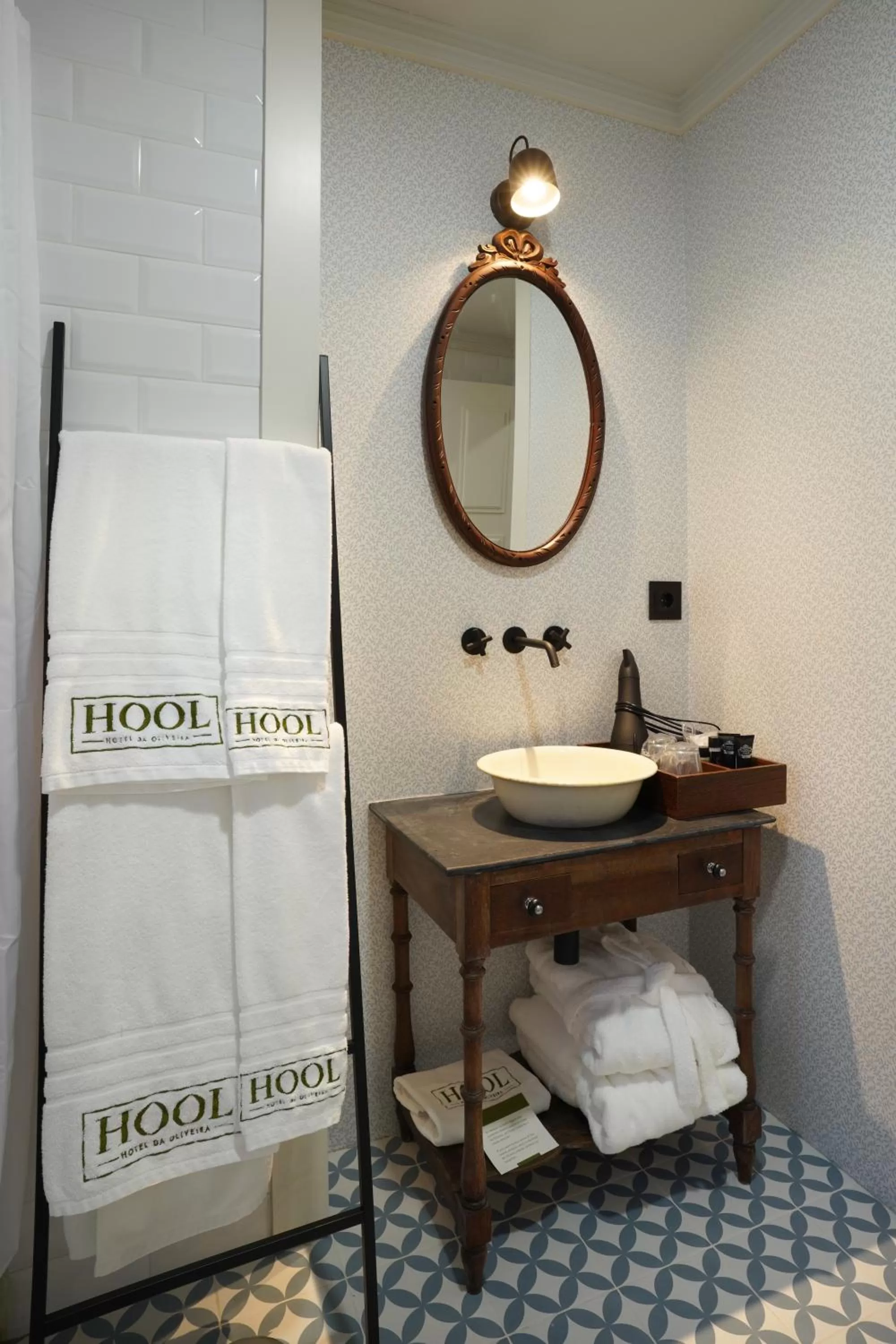 Bathroom in Hotel da Oliveira