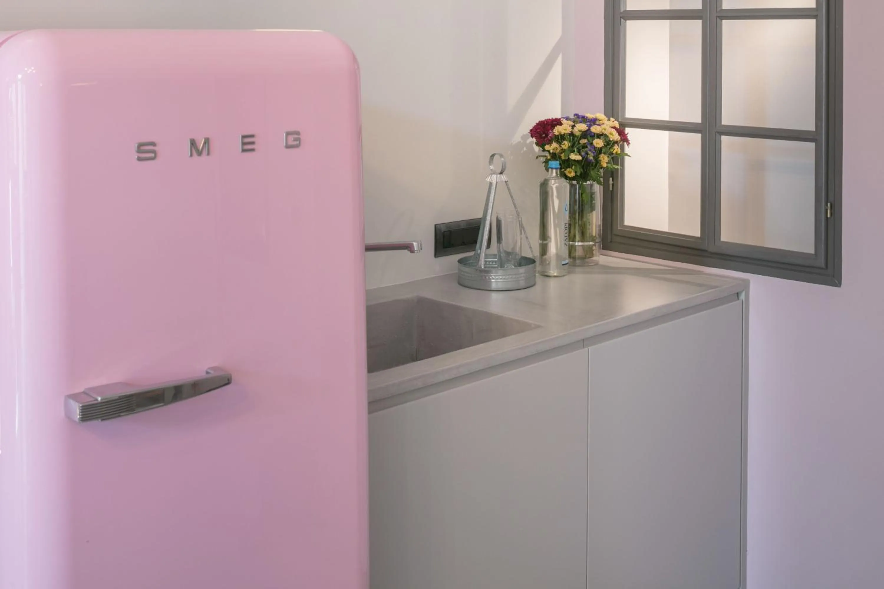 Kitchen or kitchenette in Aria Suites & Villas