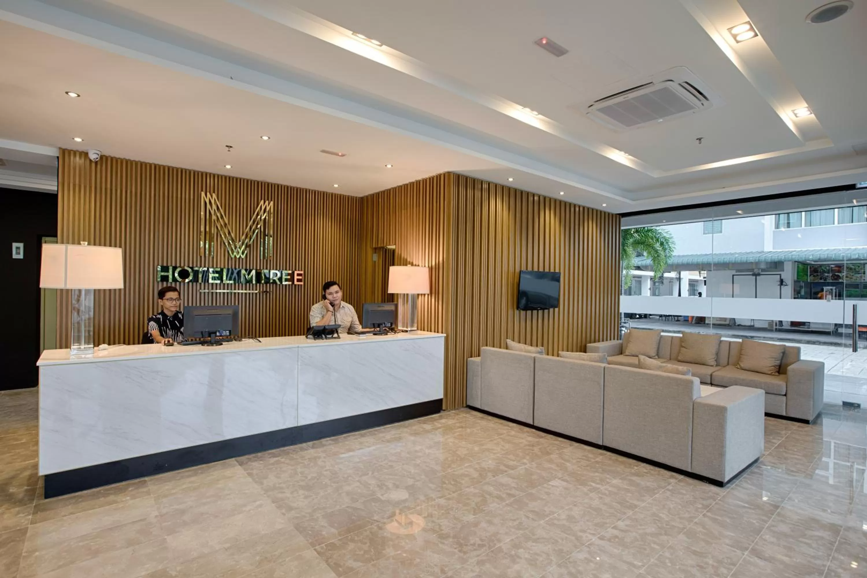 Lobby or reception in MTREE Hotel Nilai - KLIA Airport
