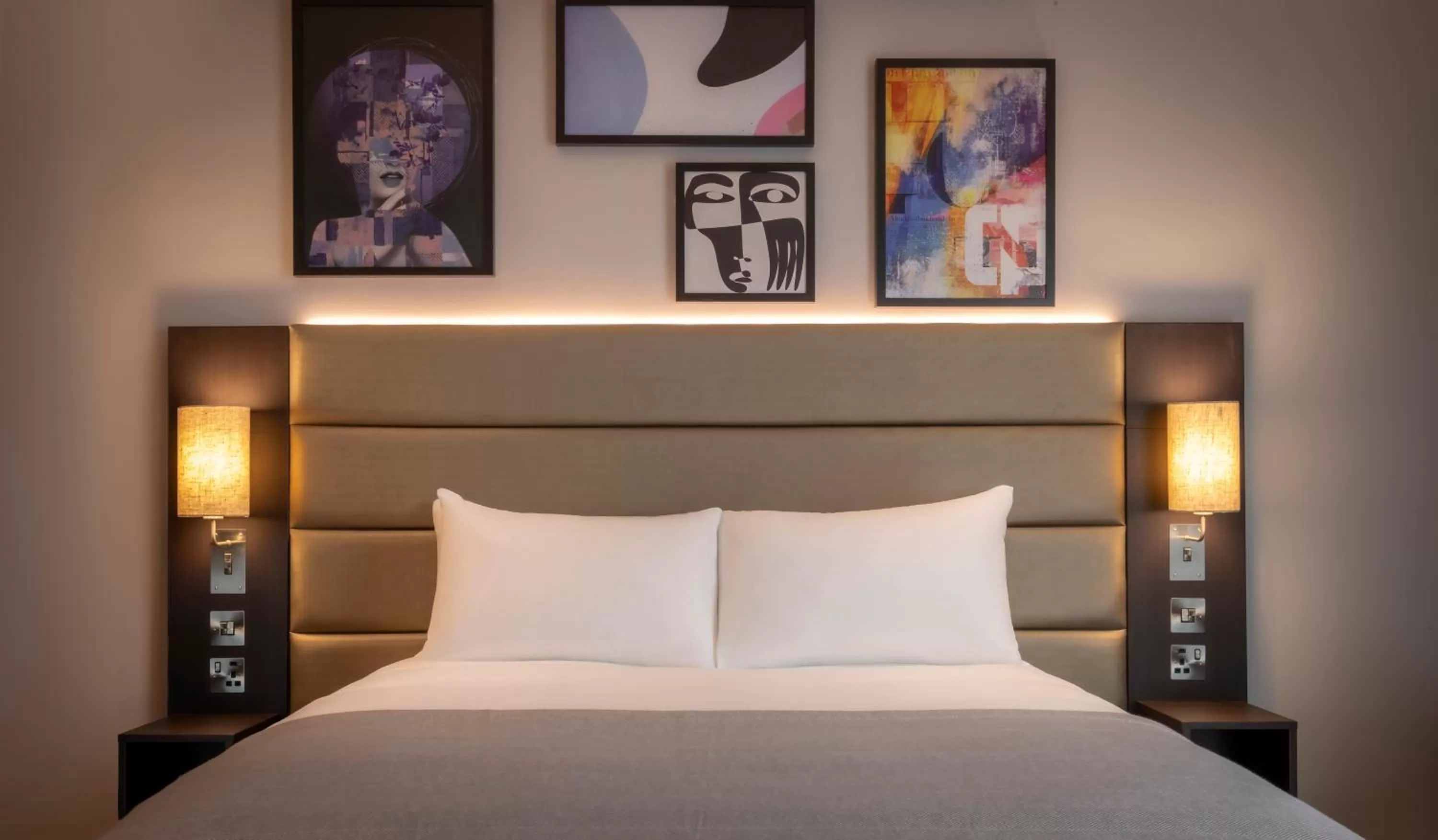 Bedroom, Bed in Maldron Hotel Finsbury Park, London