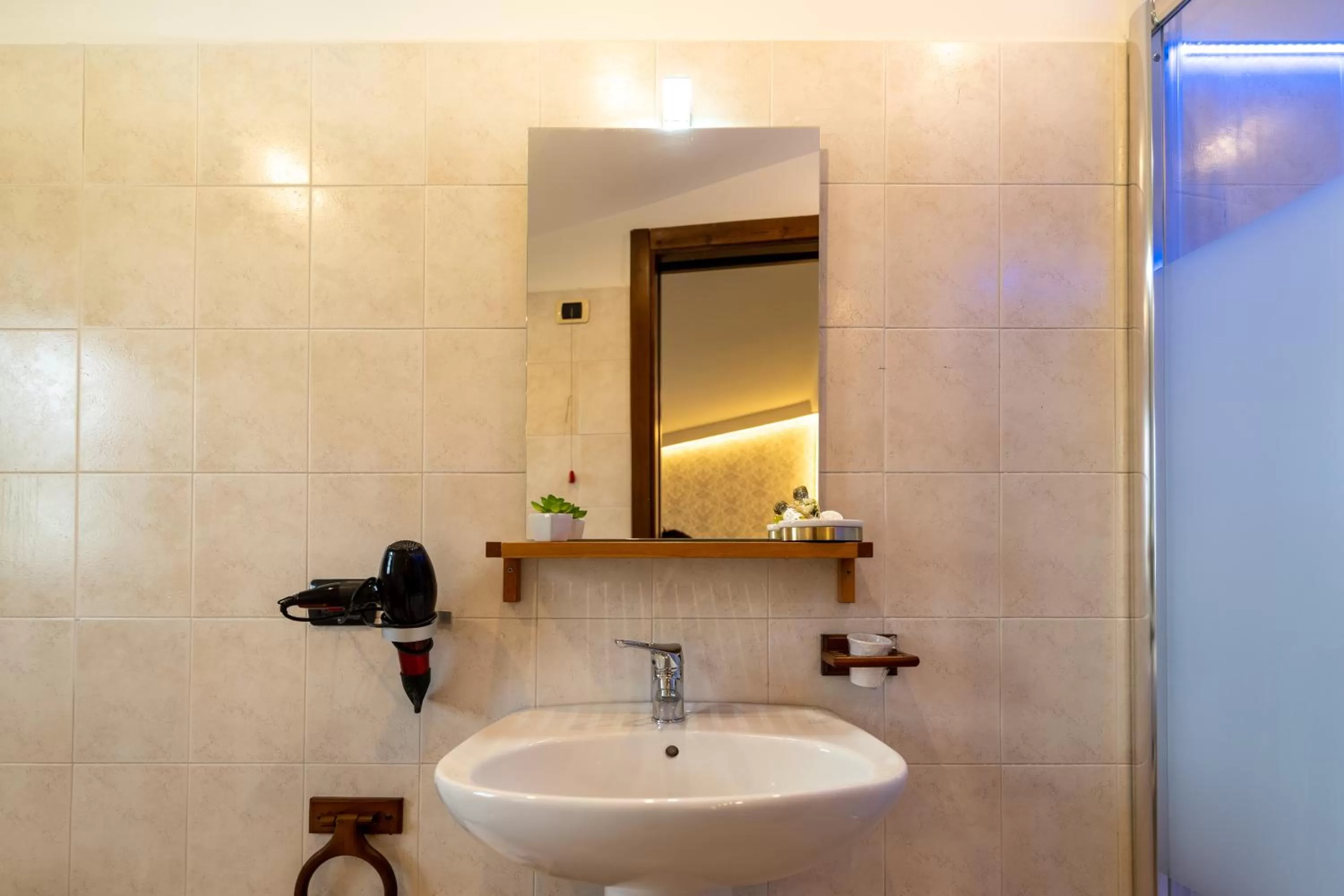 Shower in Villa Rocla guest house Pompei