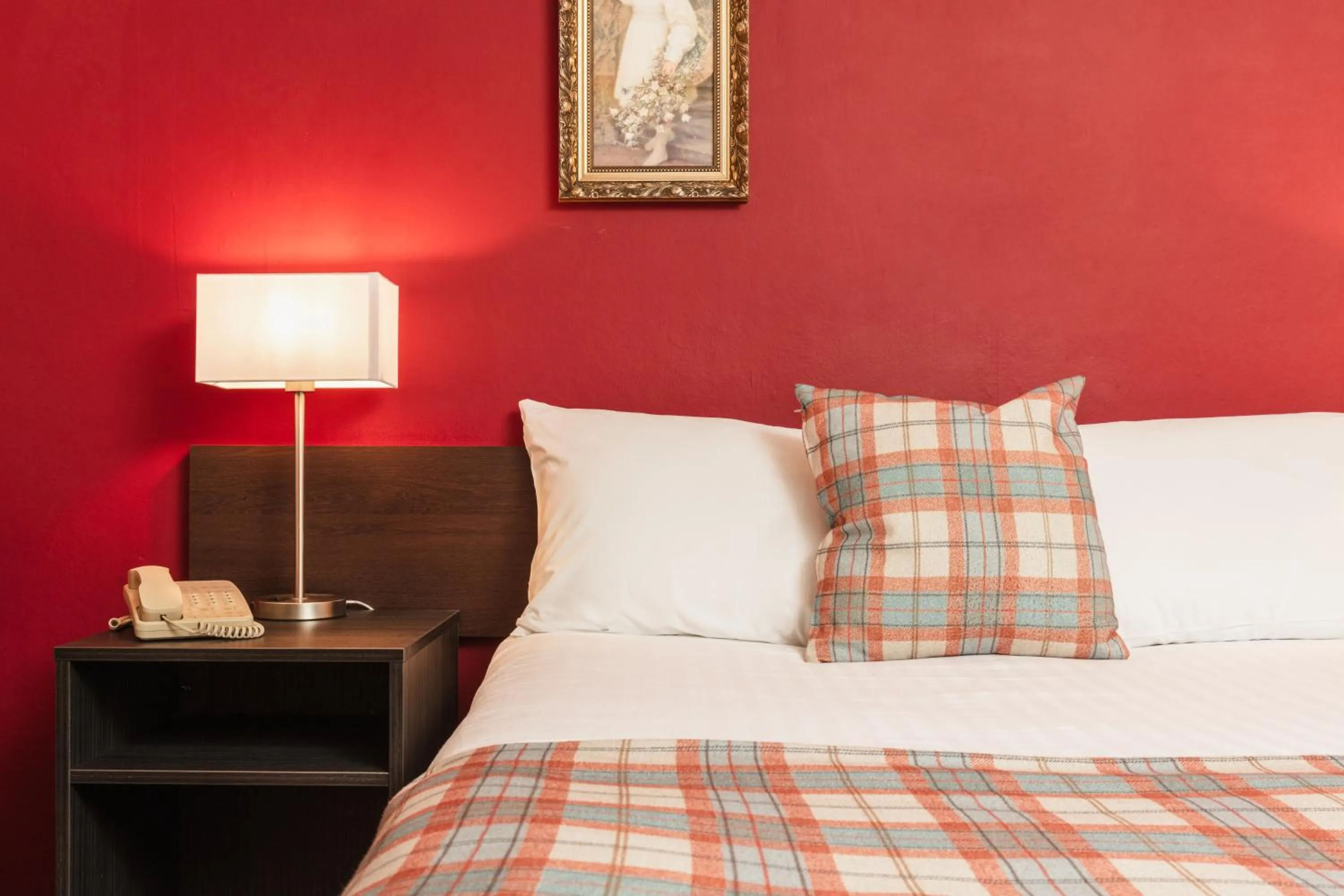 Bedroom, Bed in Highlander Hotel ‘A Bespoke Hotel’