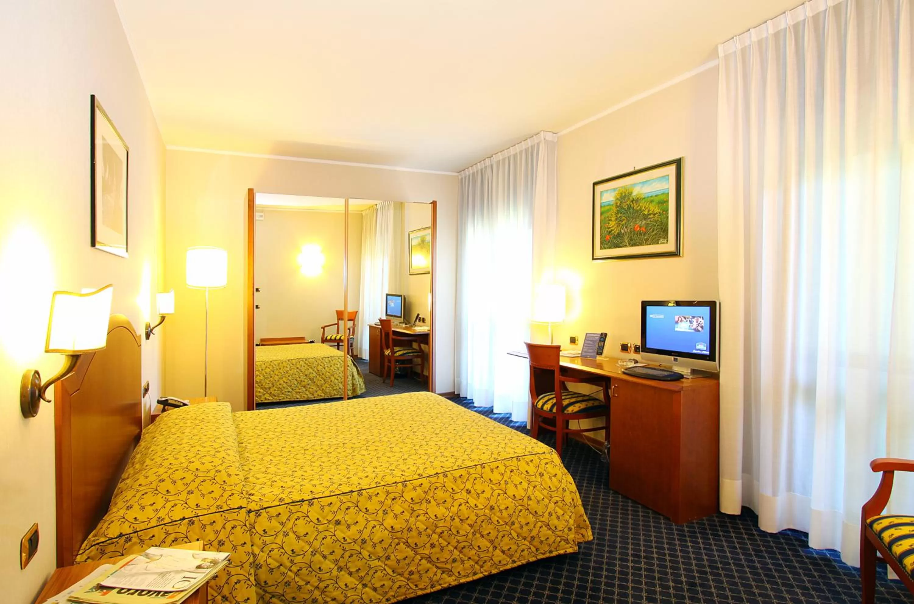 Bedroom, Bed in Hotel Garden Terni