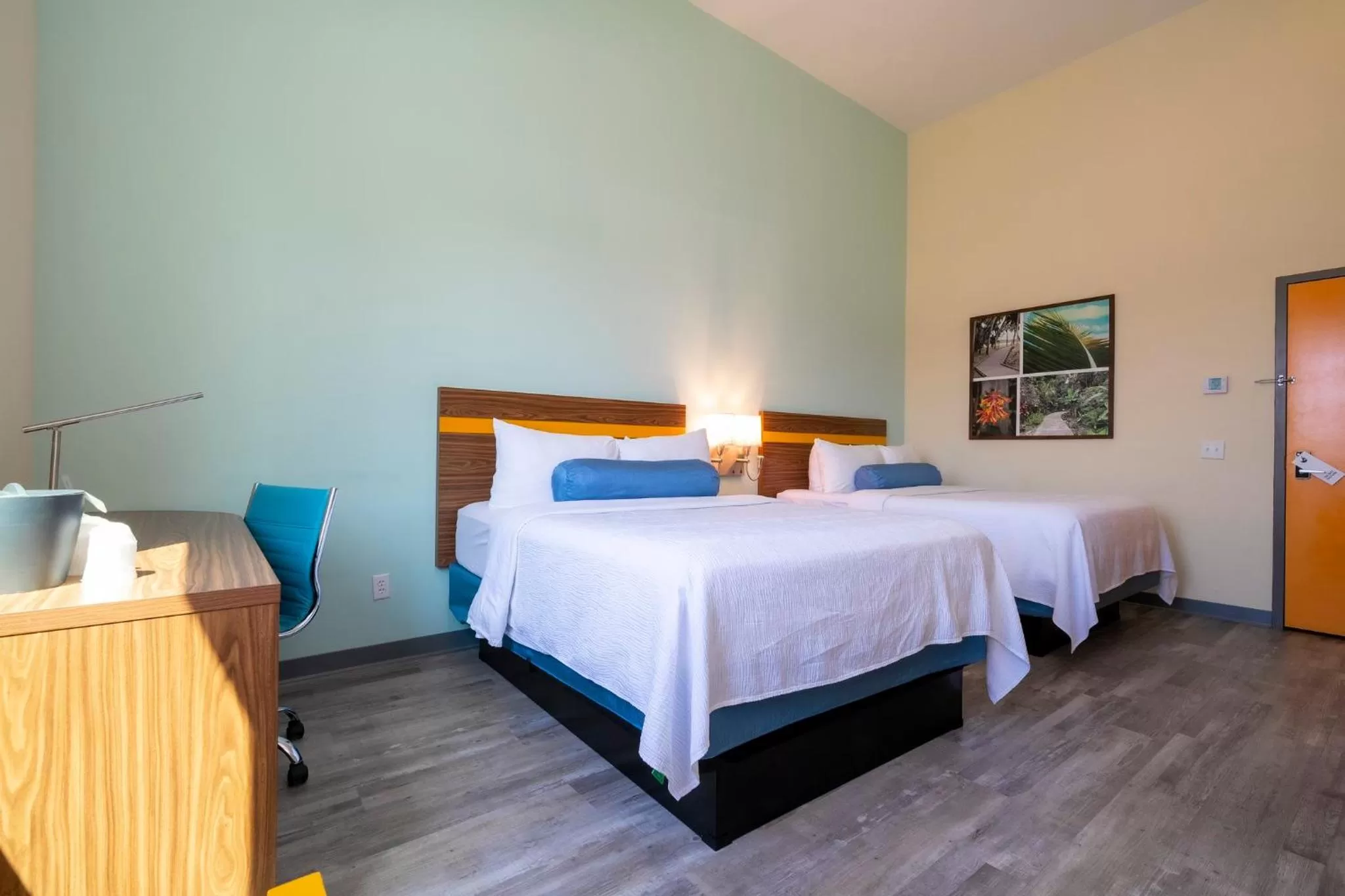 Bedroom, Bed in SPOT X Hotel Orlando Intl Dr by The Red Collection