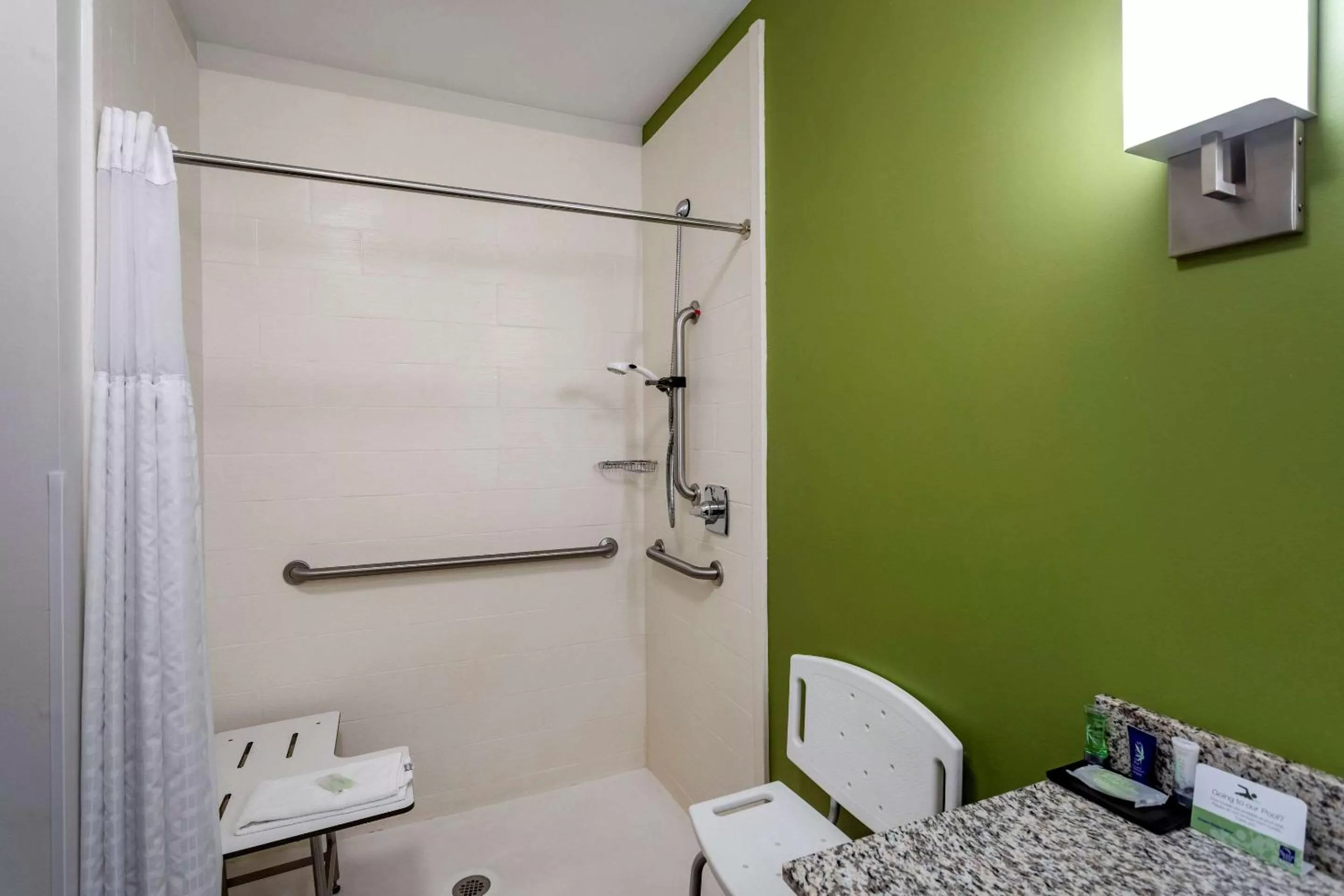 Bathroom in Sleep Inn Bowling Green North