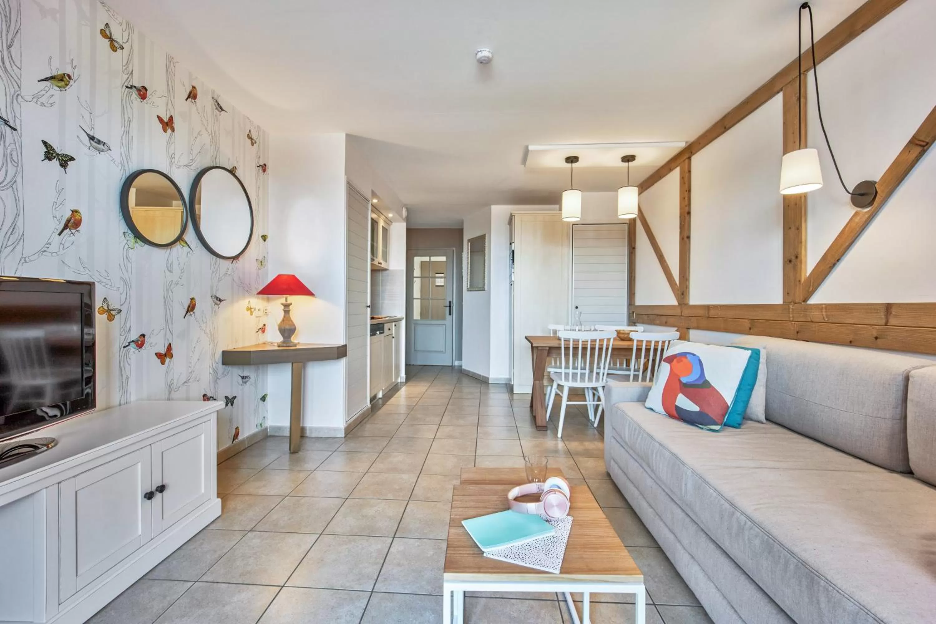 TV and multimedia in Pierre & Vacances Premium Residence & Spa Houlgate