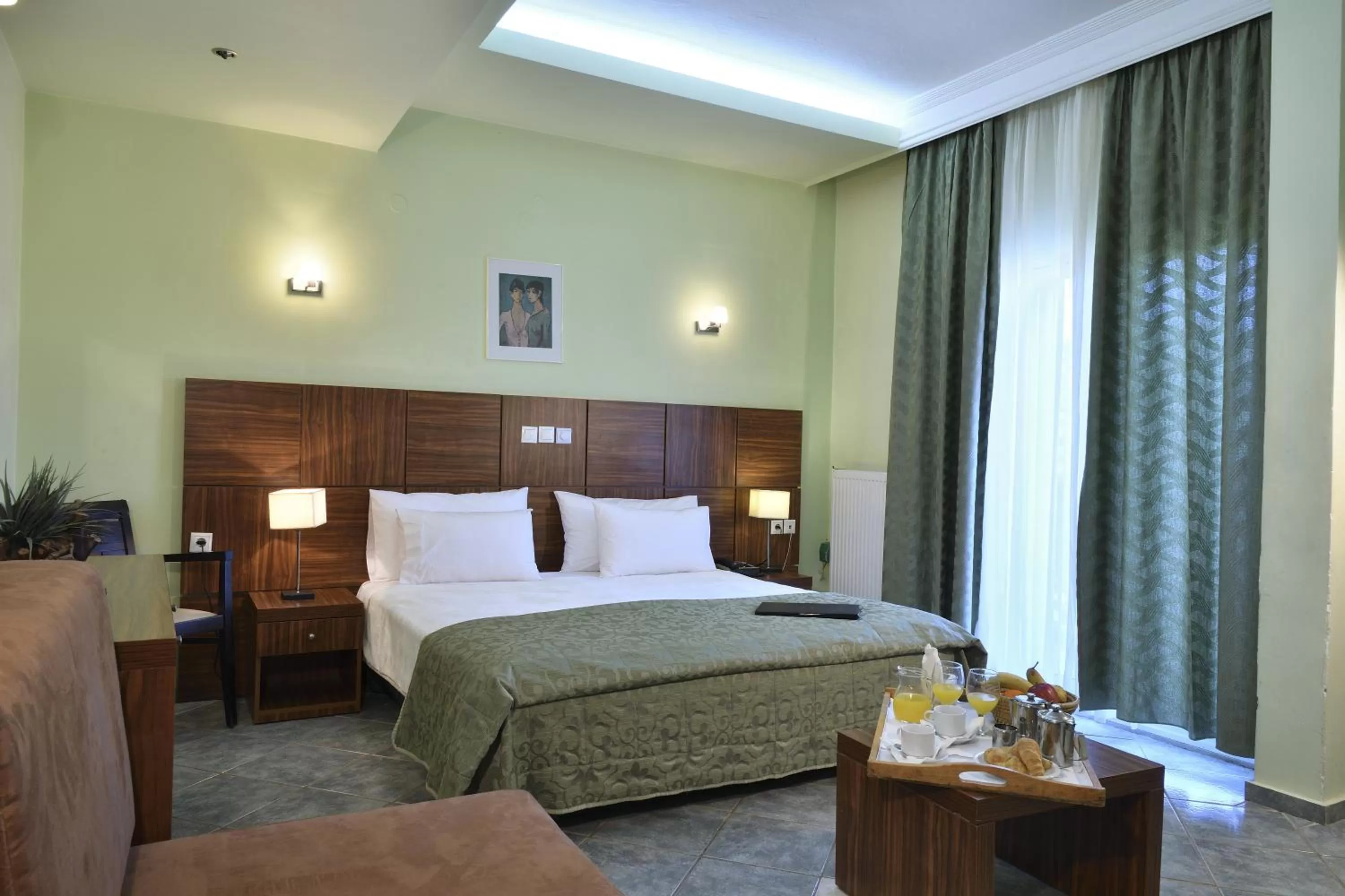 Photo of the whole room, Bed in Four Seasons Hotel