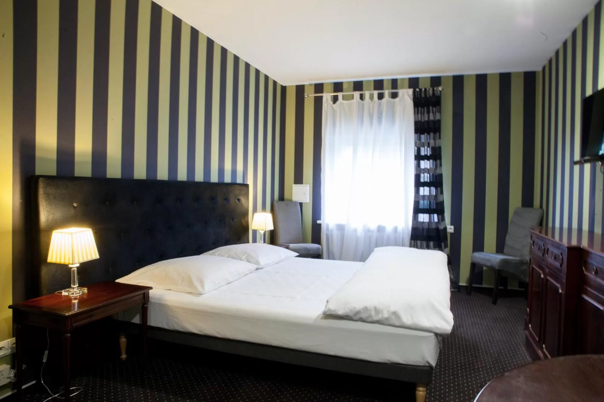 Photo of the whole room, Bed in Matejki 8