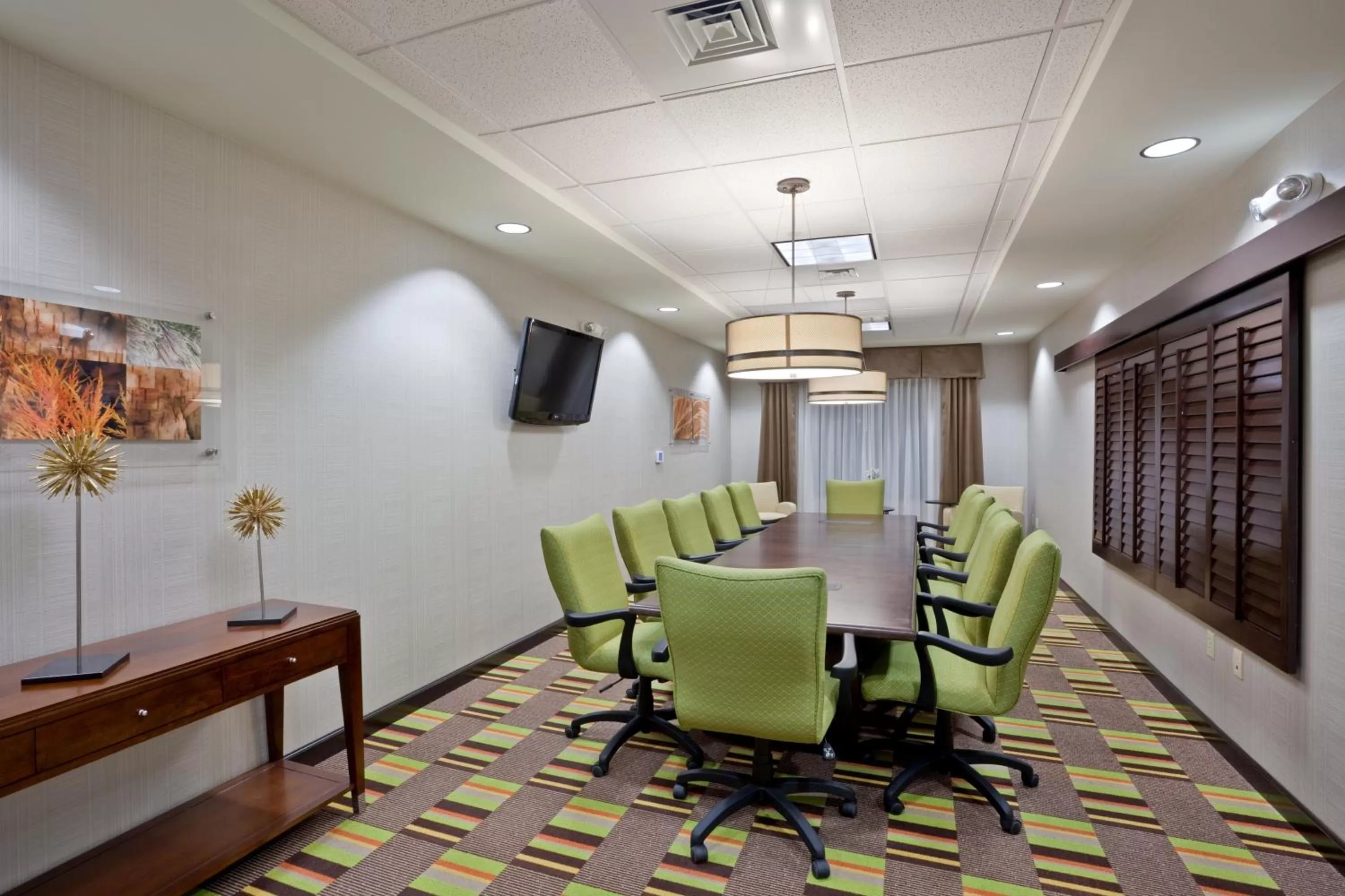 Meeting/conference room in Holiday Inn Express Hays by IHG