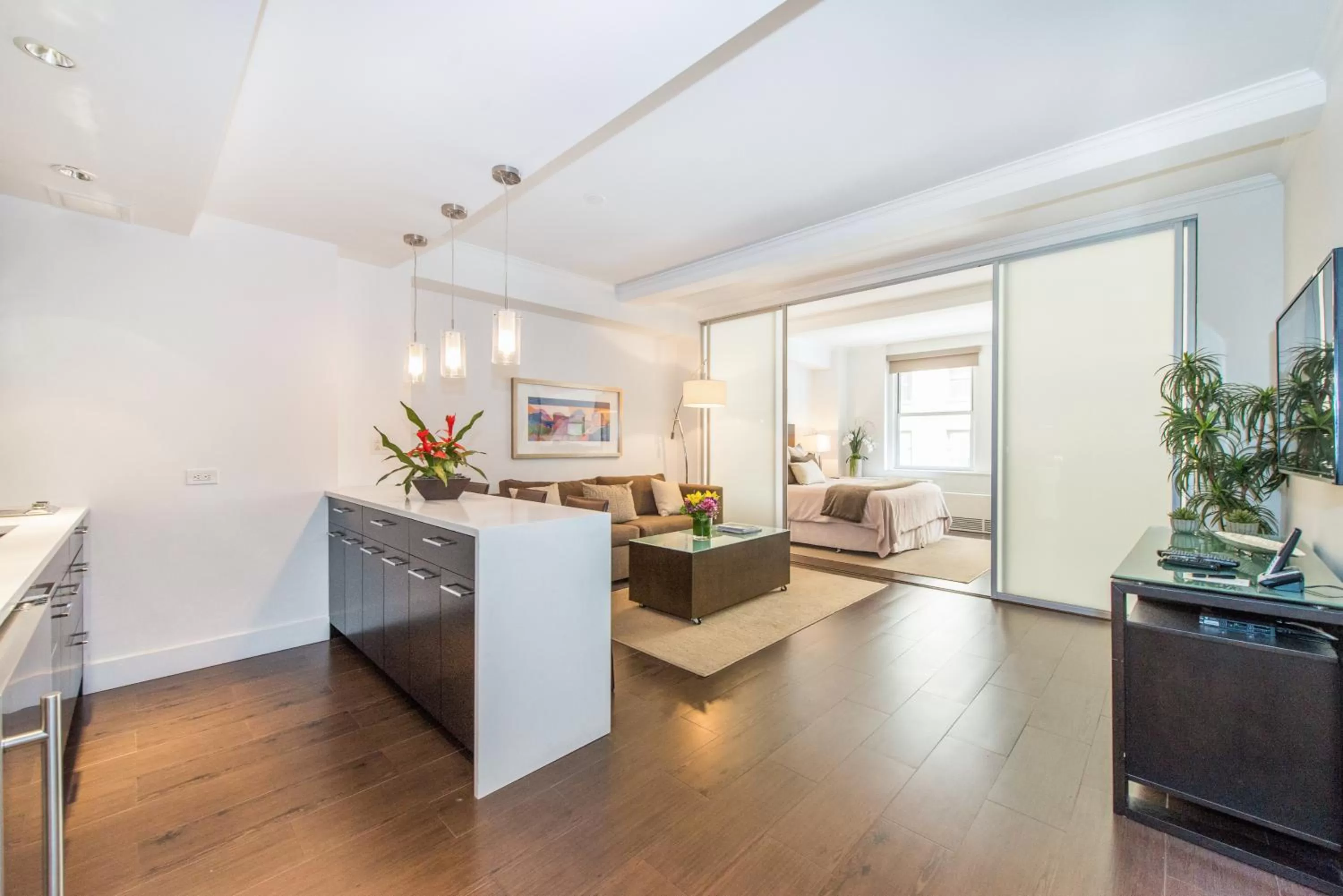 Kitchen or kitchenette in Lombardy Hotel