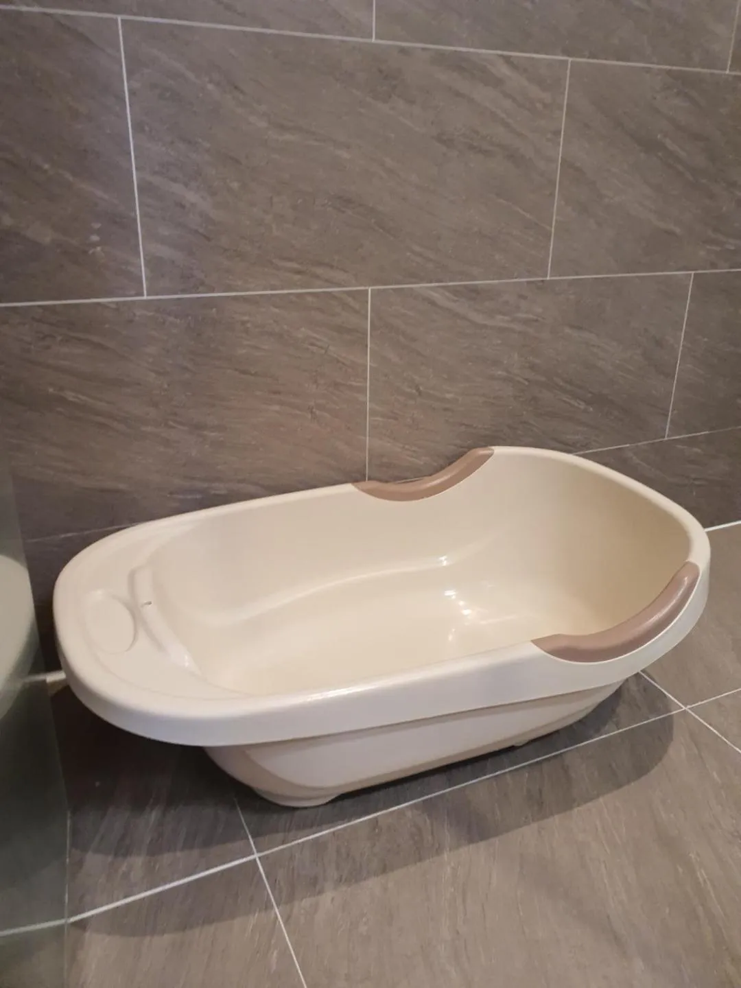 Bath in Hotel Regent Marine The Blue