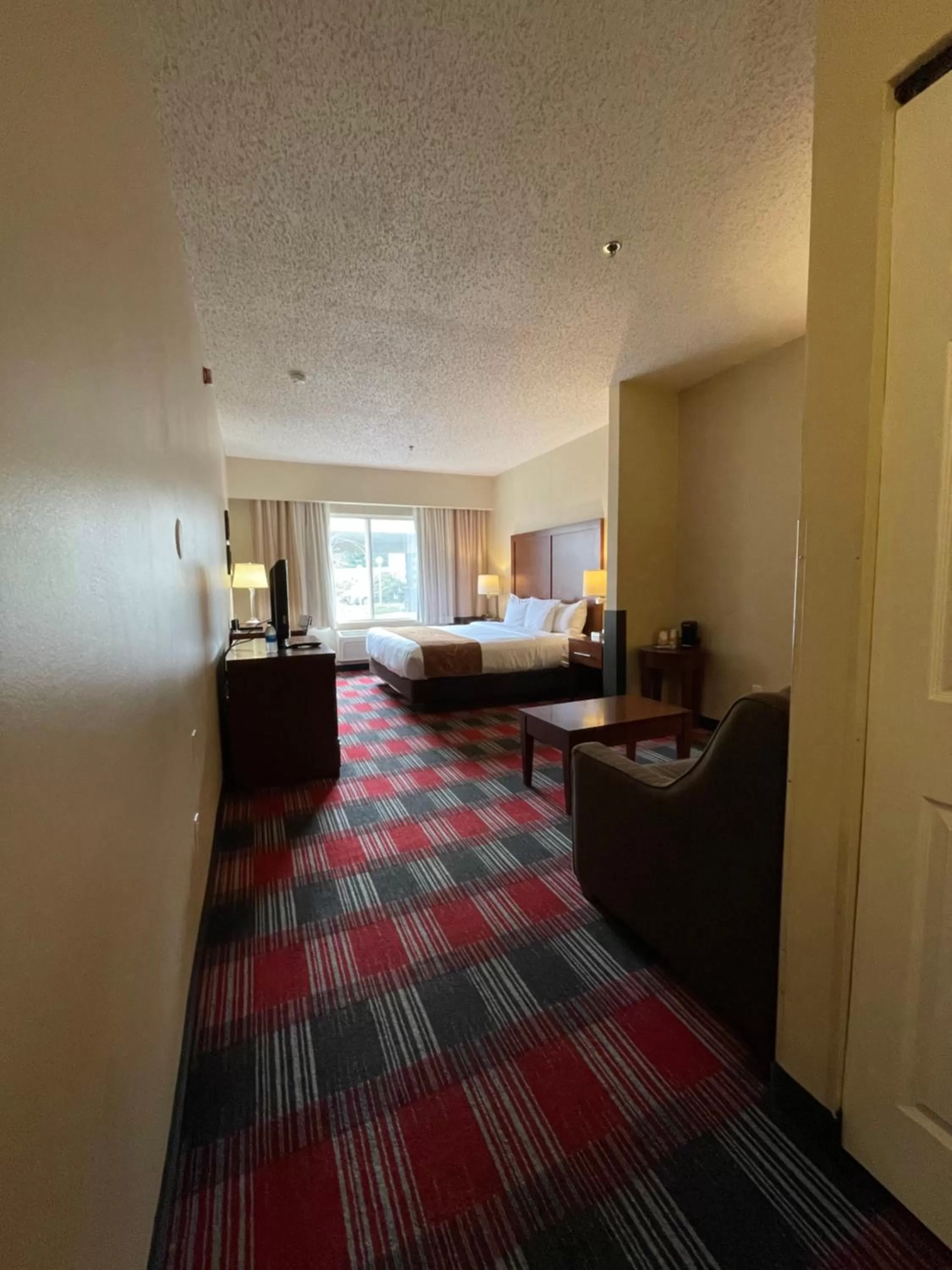 Photo of the whole room in Comfort Suites Near Vancouver Mall