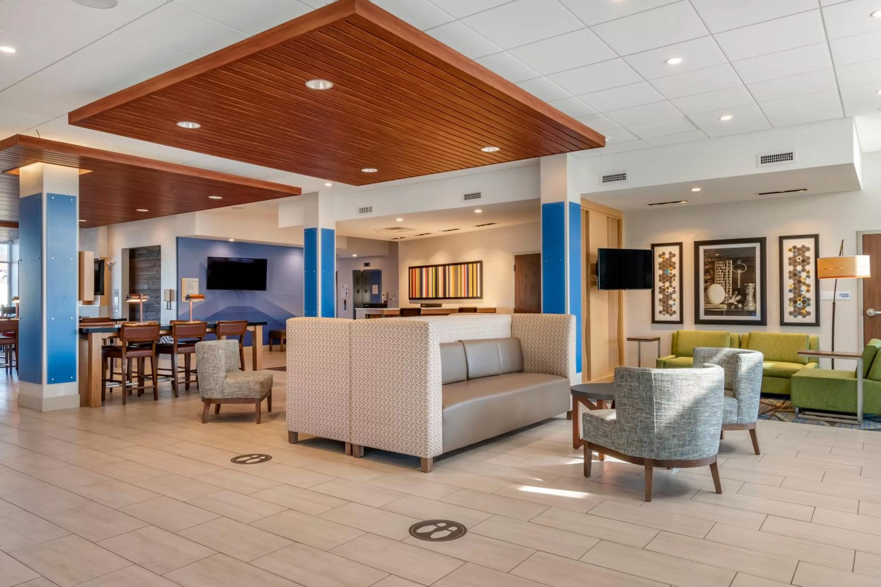 Property building in Holiday Inn Express & Suites - Carlisle Southwest I-81 by IHG